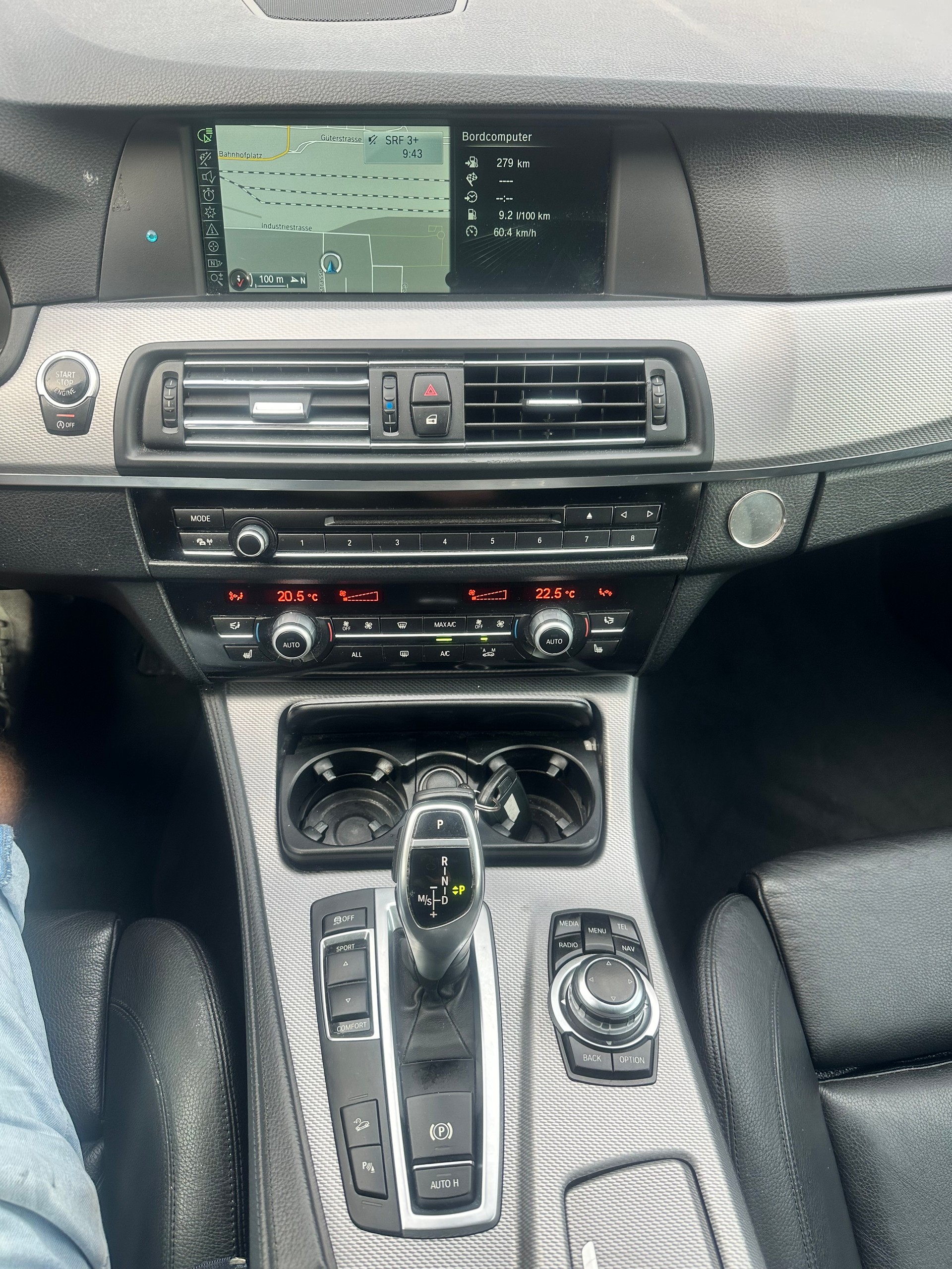 BMW 528i xDrive Touring Steptronic-image-12