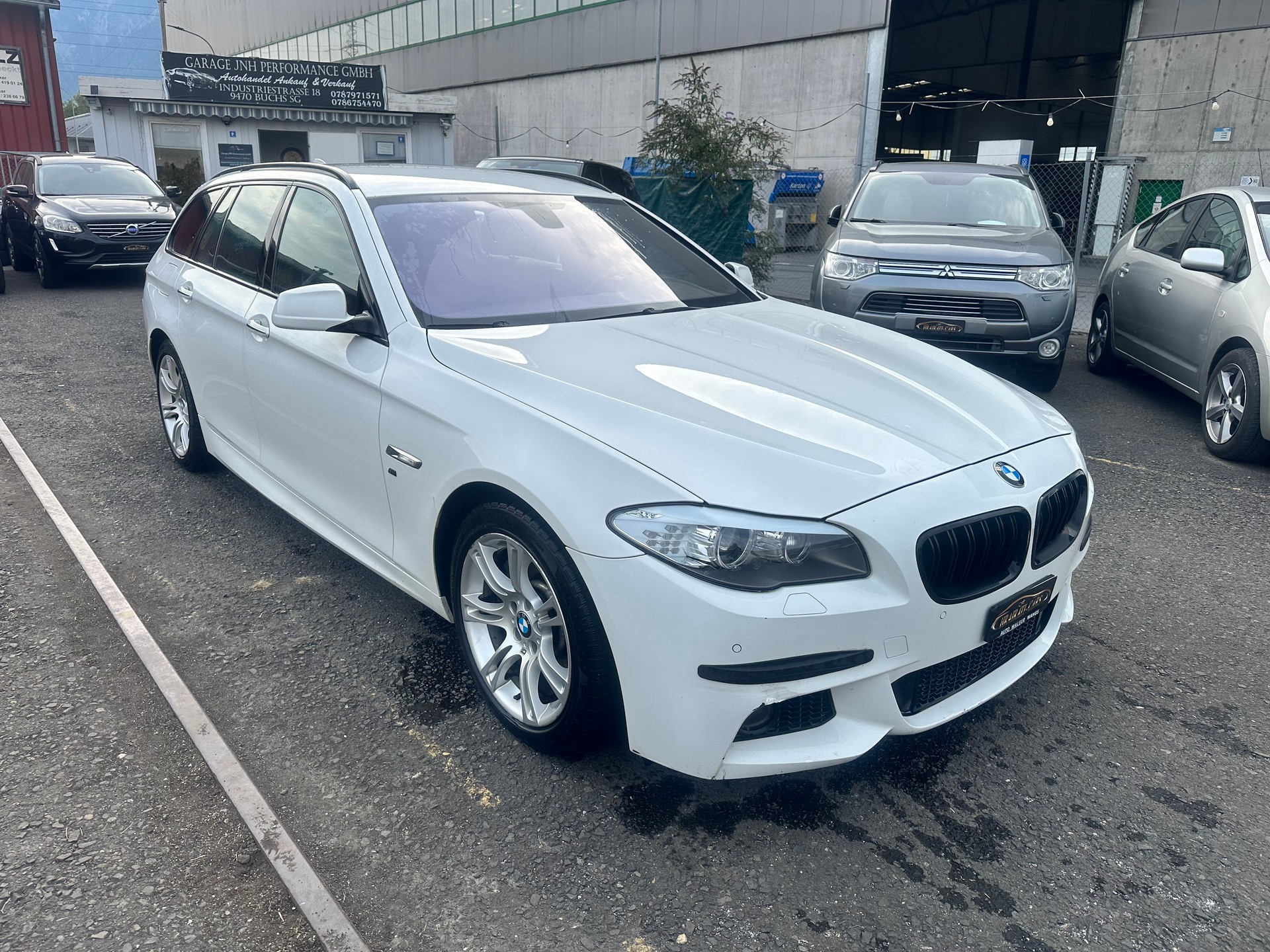 BMW 528i xDrive Touring Steptronic-image-1