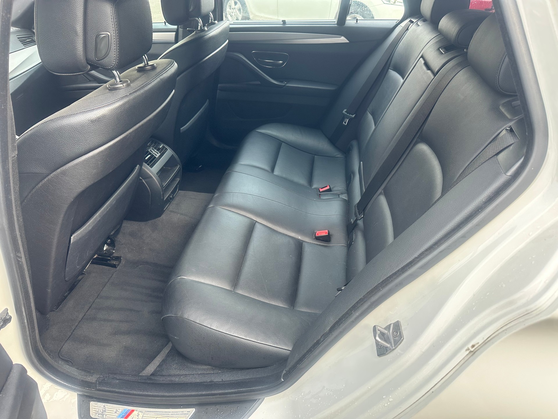 BMW 528i xDrive Touring Steptronic-image-14
