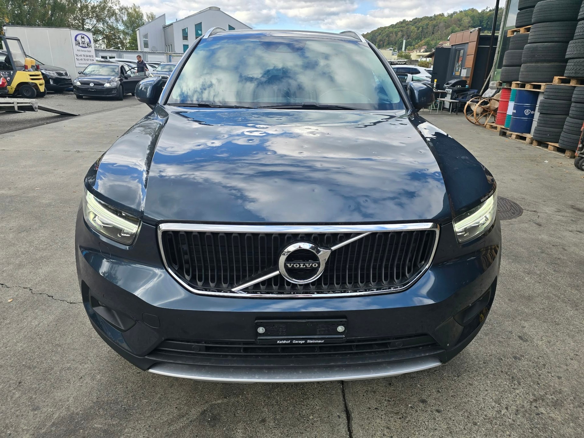 VOLVO XC40 T2 Momentum Light Geartronic-image-6