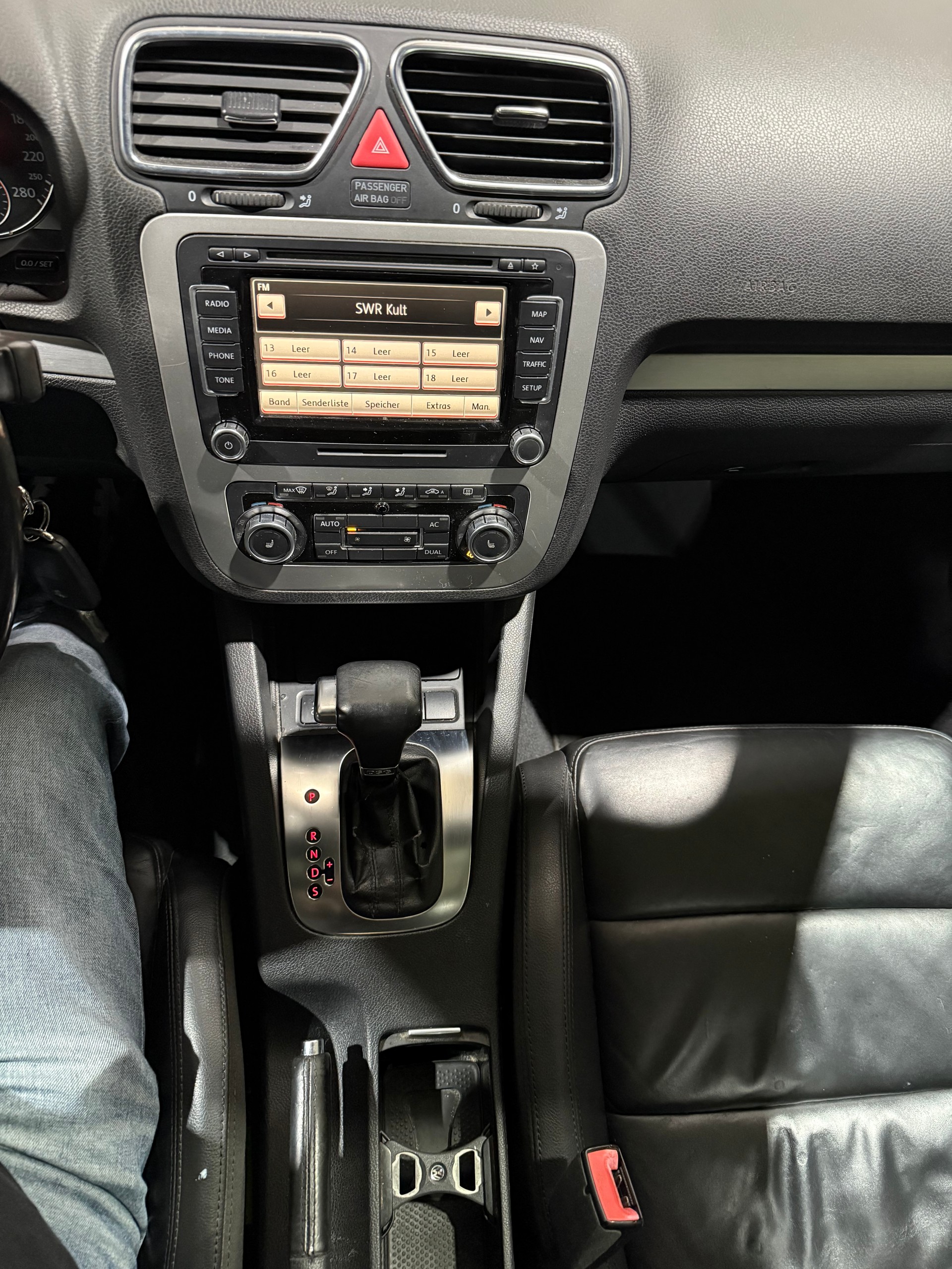 VW Eos 2.0 TSI DSG-image-13
