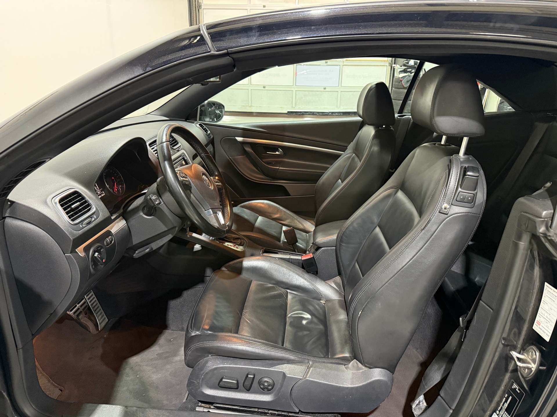 VW Eos 2.0 TSI DSG-image-11