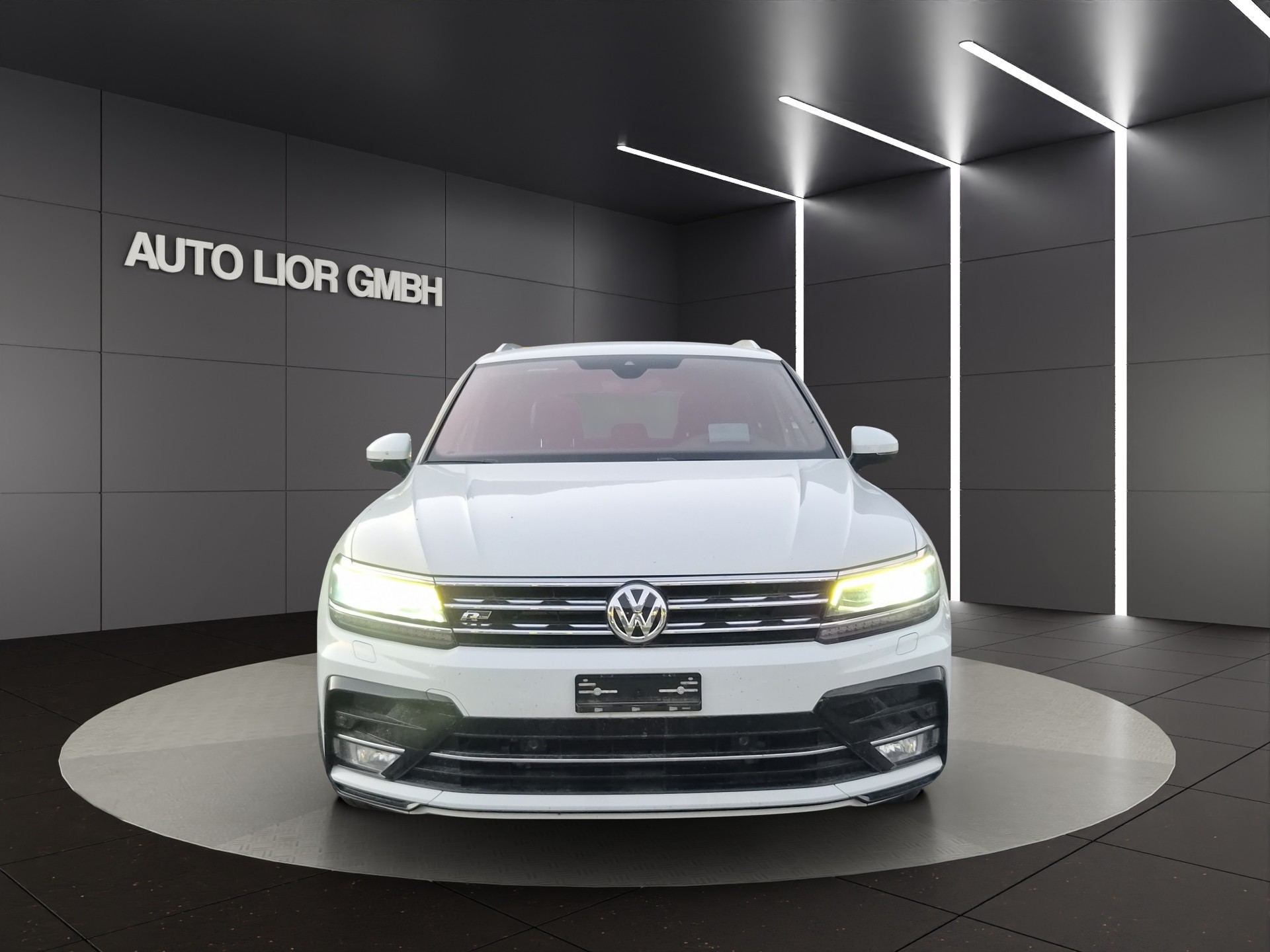 VW Tiguan 2.0 TDI SCR Highline 4Motion DSG-image-1