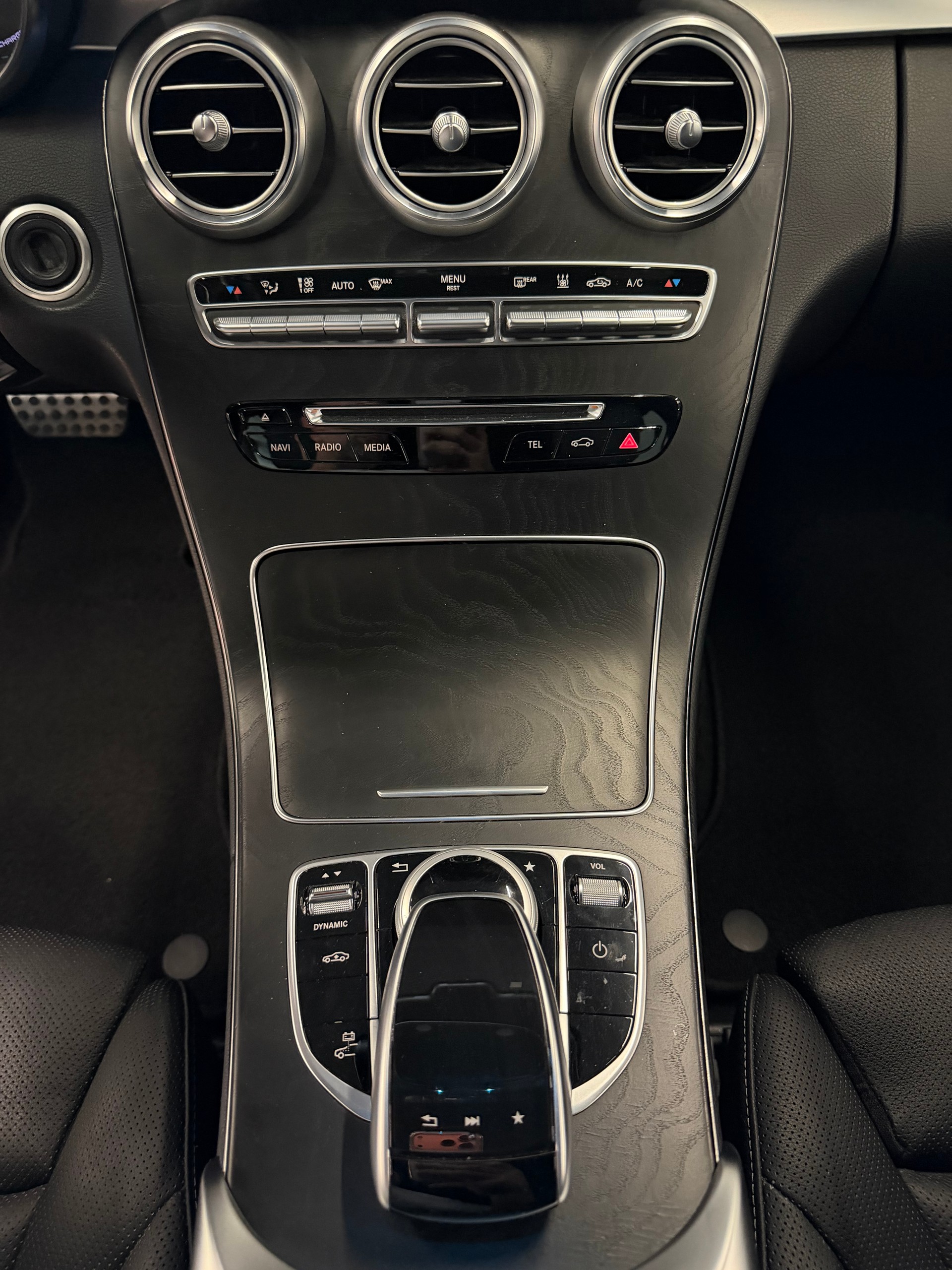 MERCEDES-BENZ C 350 e AMG Line 7G-Tronic-image-22
