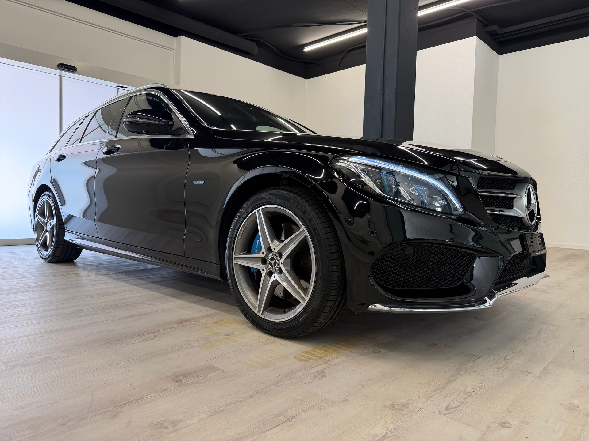 MERCEDES-BENZ C 350 e AMG Line 7G-Tronic-image-5