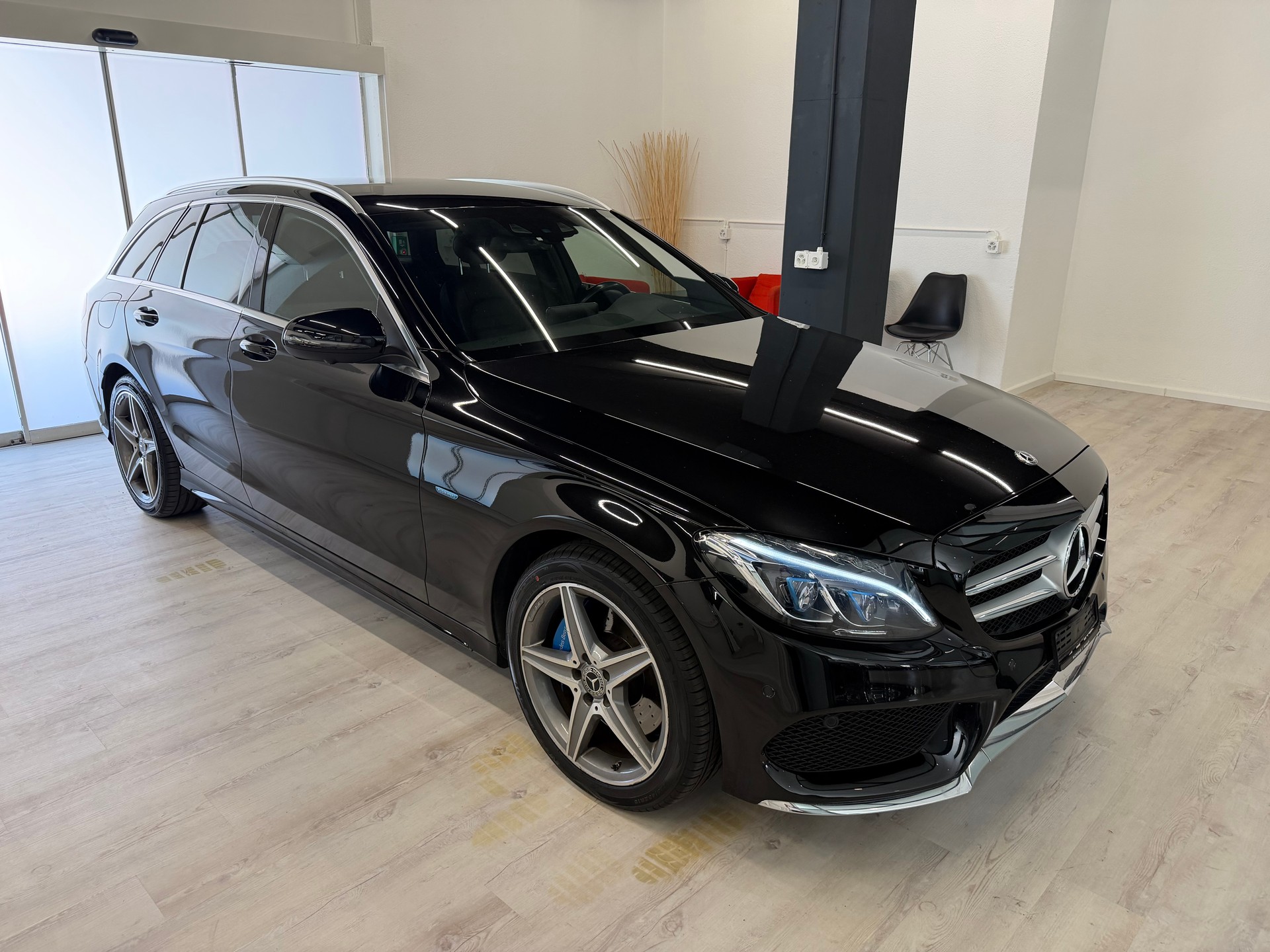 MERCEDES-BENZ C 350 e AMG Line 7G-Tronic-image-4