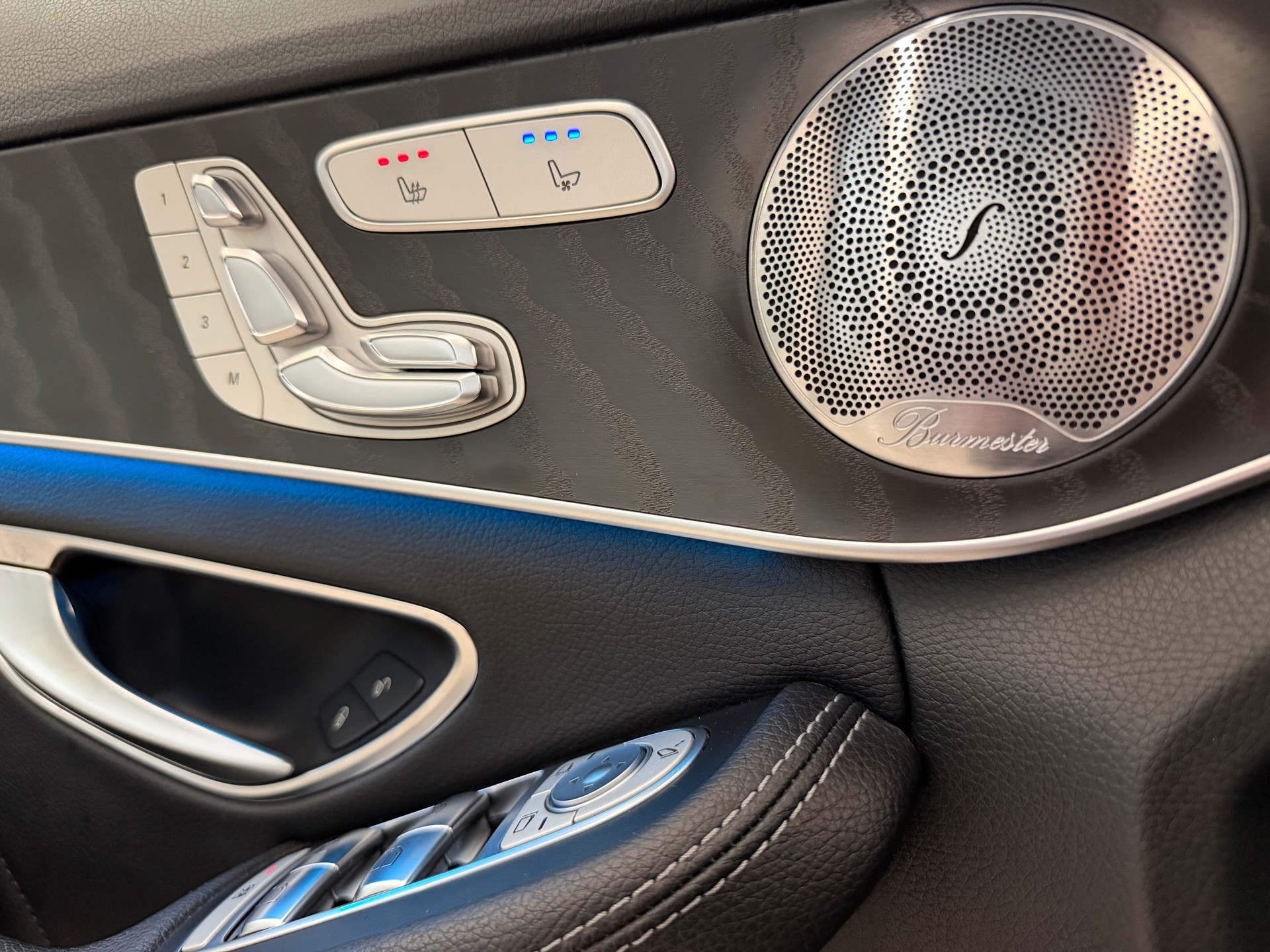 MERCEDES-BENZ C 350 e AMG Line 7G-Tronic-image-31