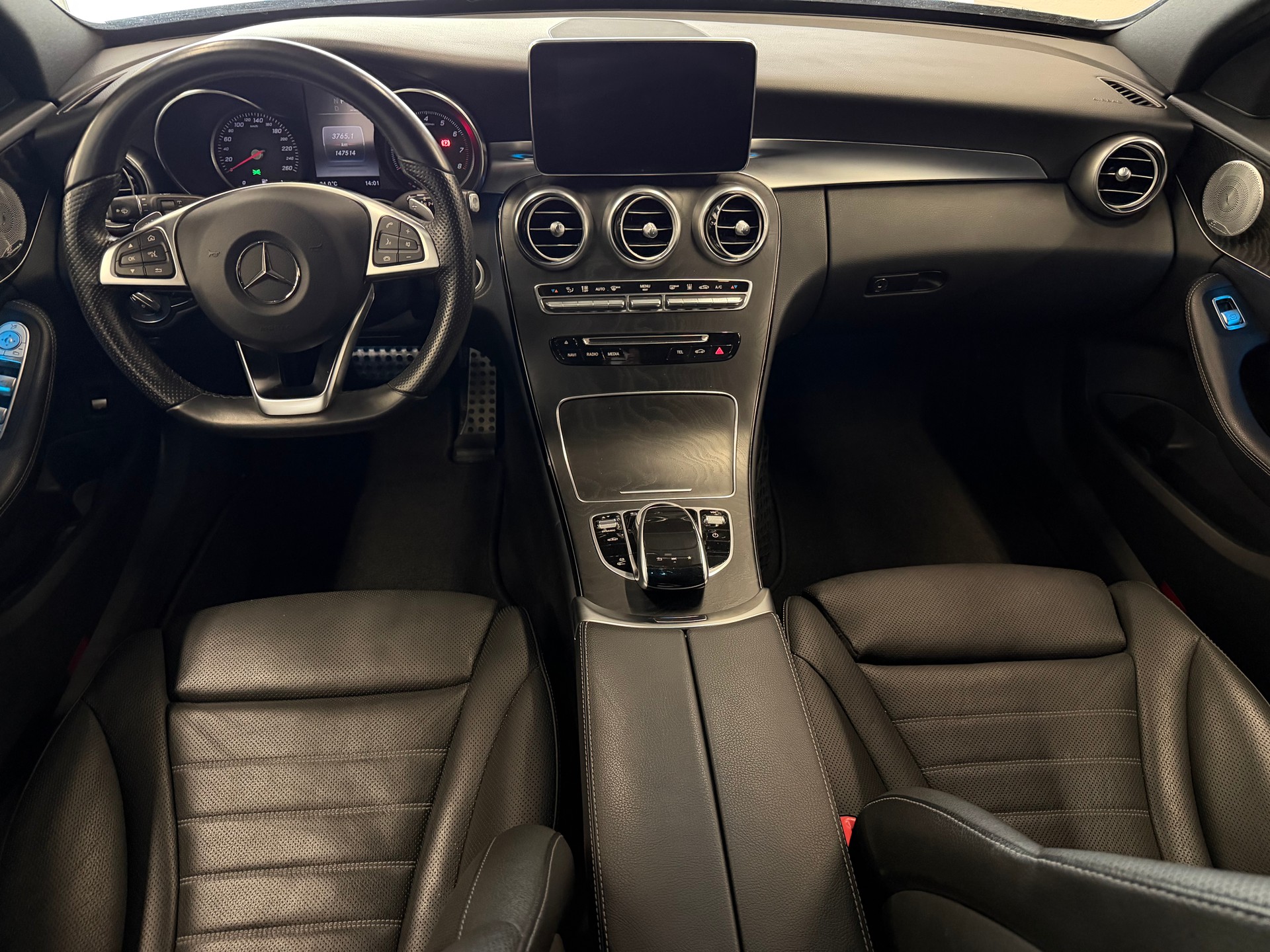 MERCEDES-BENZ C 350 e AMG Line 7G-Tronic-image-18