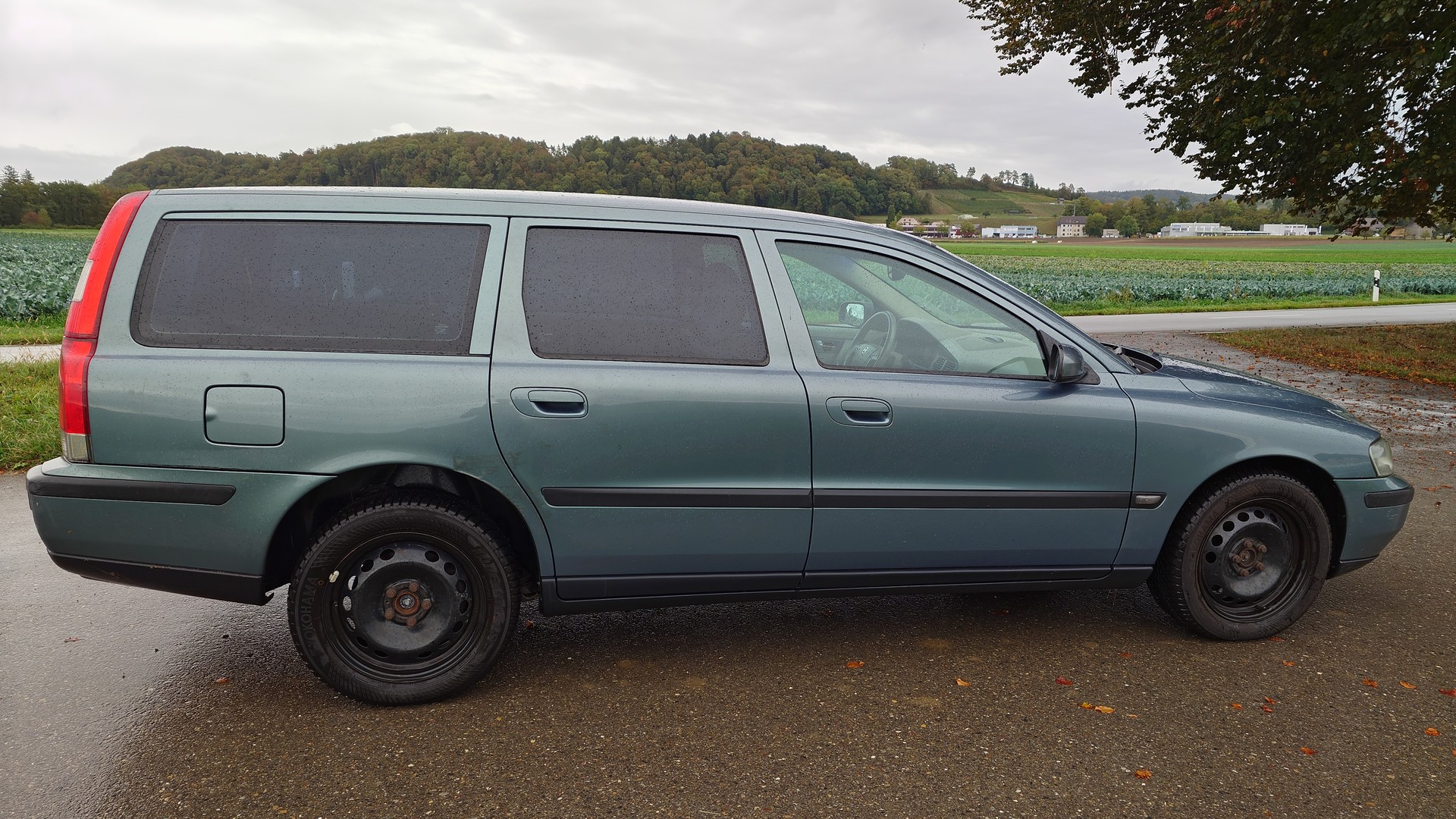VOLVO V70 2.5T AWD-image-6