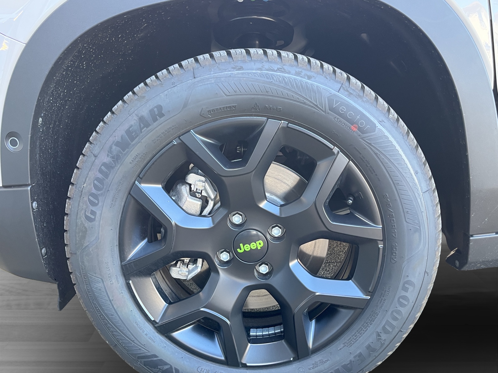 JEEP Avenger 1.2 MHEV Overland Pack Leder 4xe-image-15
