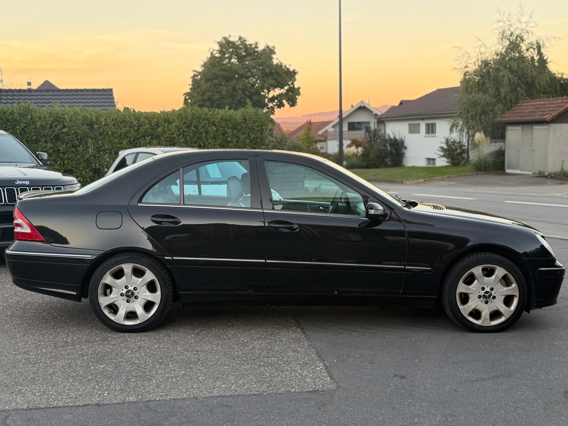 MERCEDES-BENZ C 350 Avantgarde 4Matic Automatic-image-1