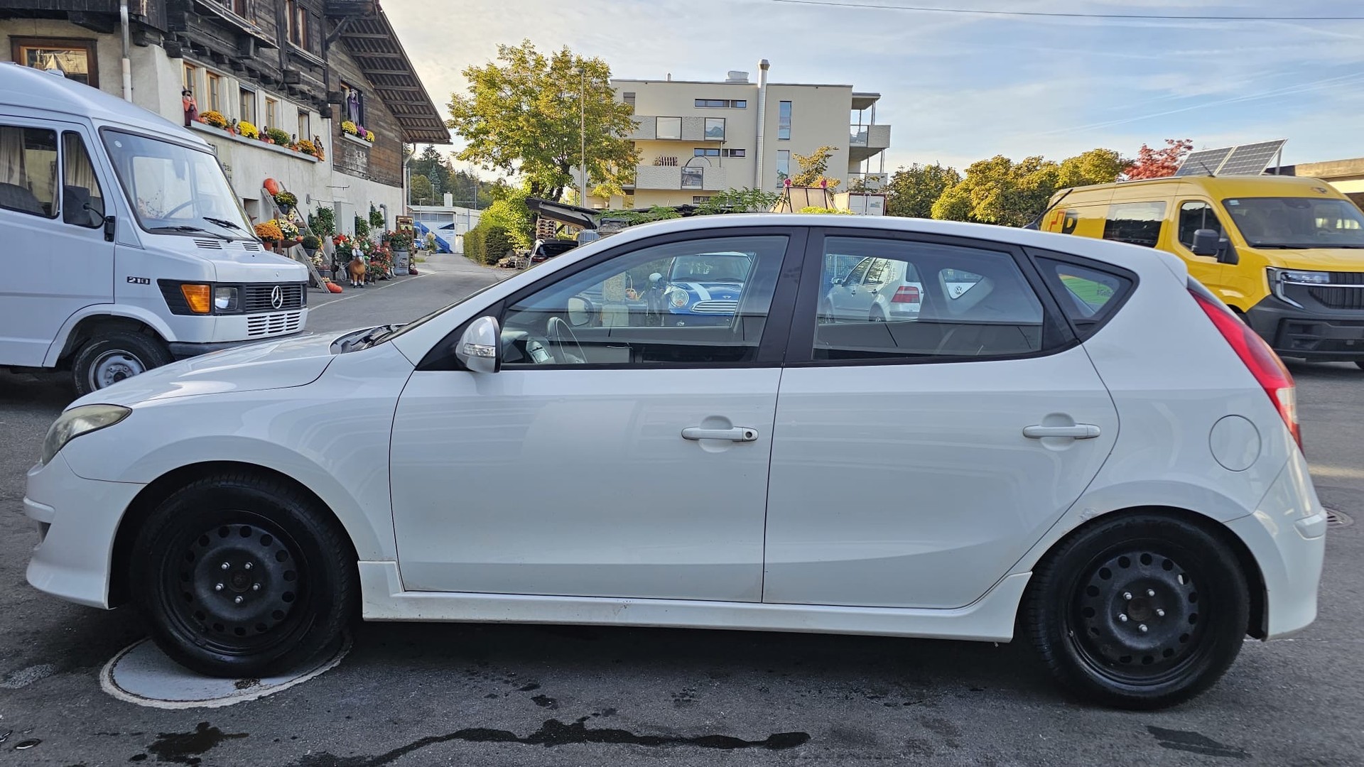 HYUNDAI i30 1.6 Style-image-4