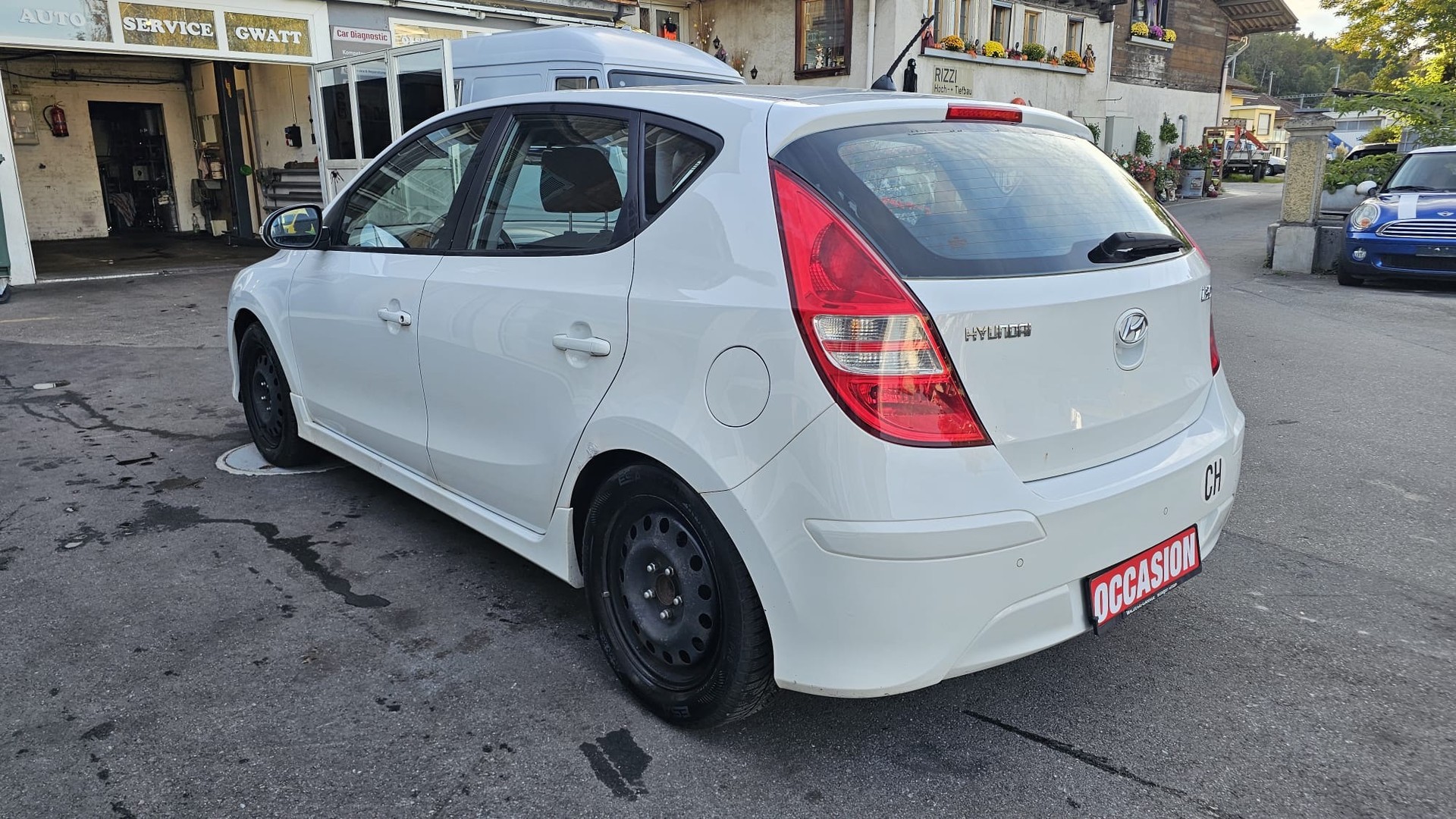 HYUNDAI i30 1.6 Style-image-6