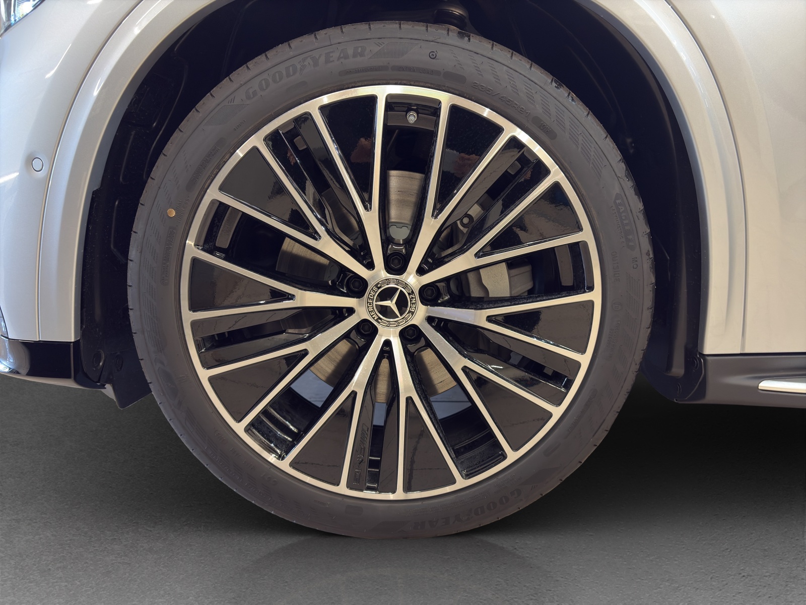 Image MERCEDES-BENZ GLC-400 GLC 400 4MATIC with EQ Technology