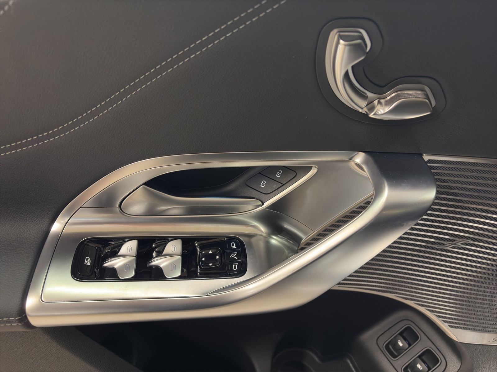 Image MERCEDES-BENZ GLC-400 GLC 400 4MATIC with EQ Technology