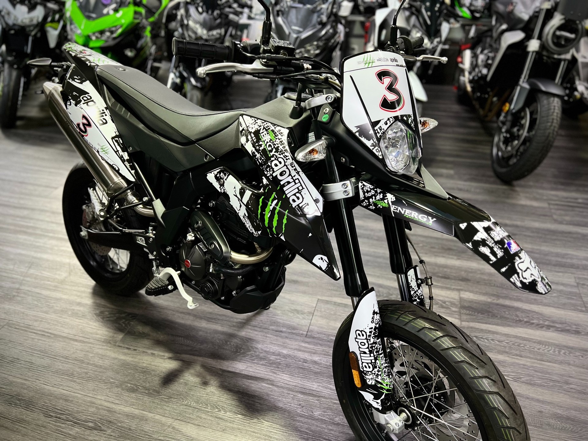 APRILIA SX 125-showroom-element-1