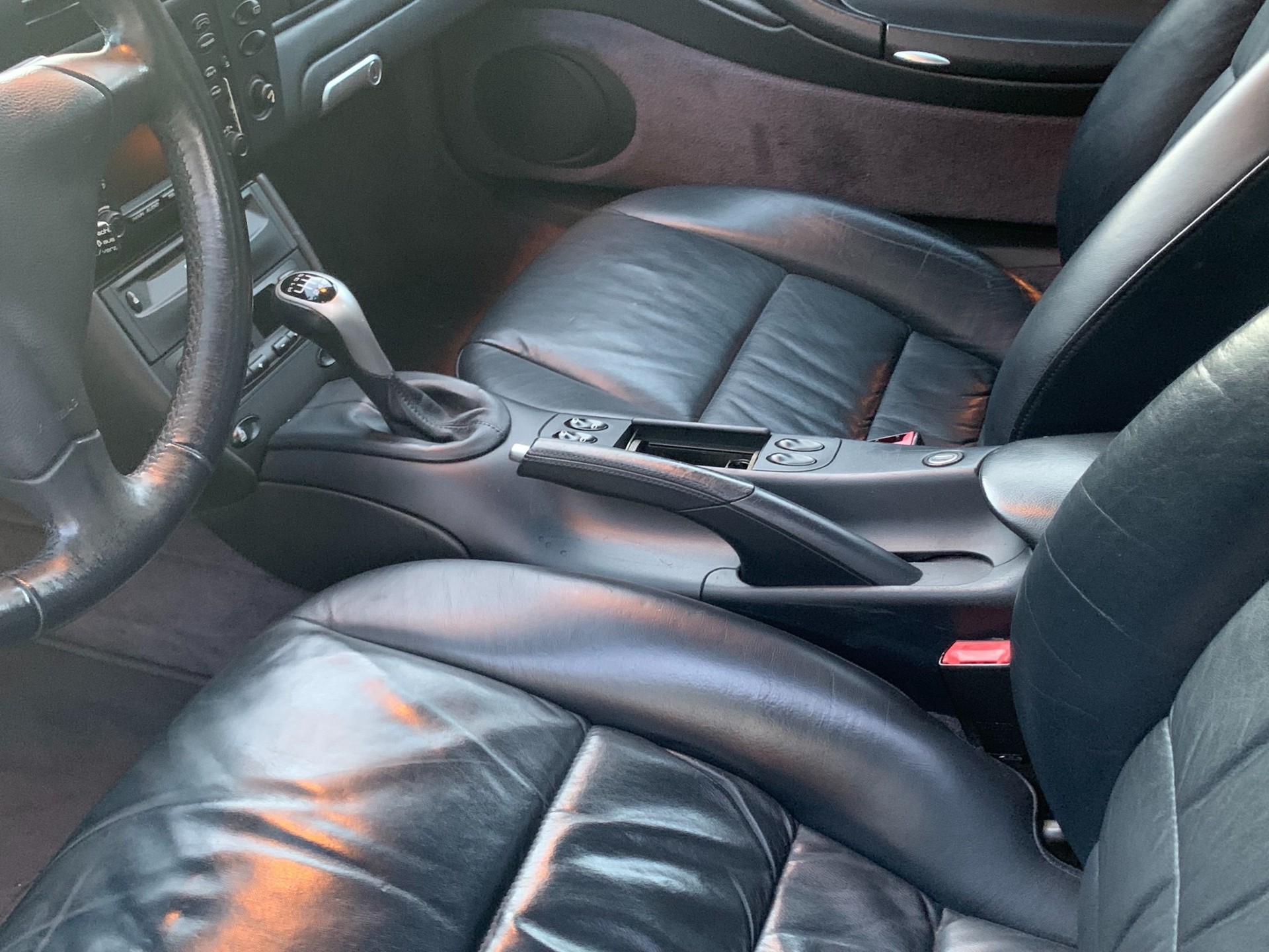 PORSCHE 911 Carrera 4-image-9