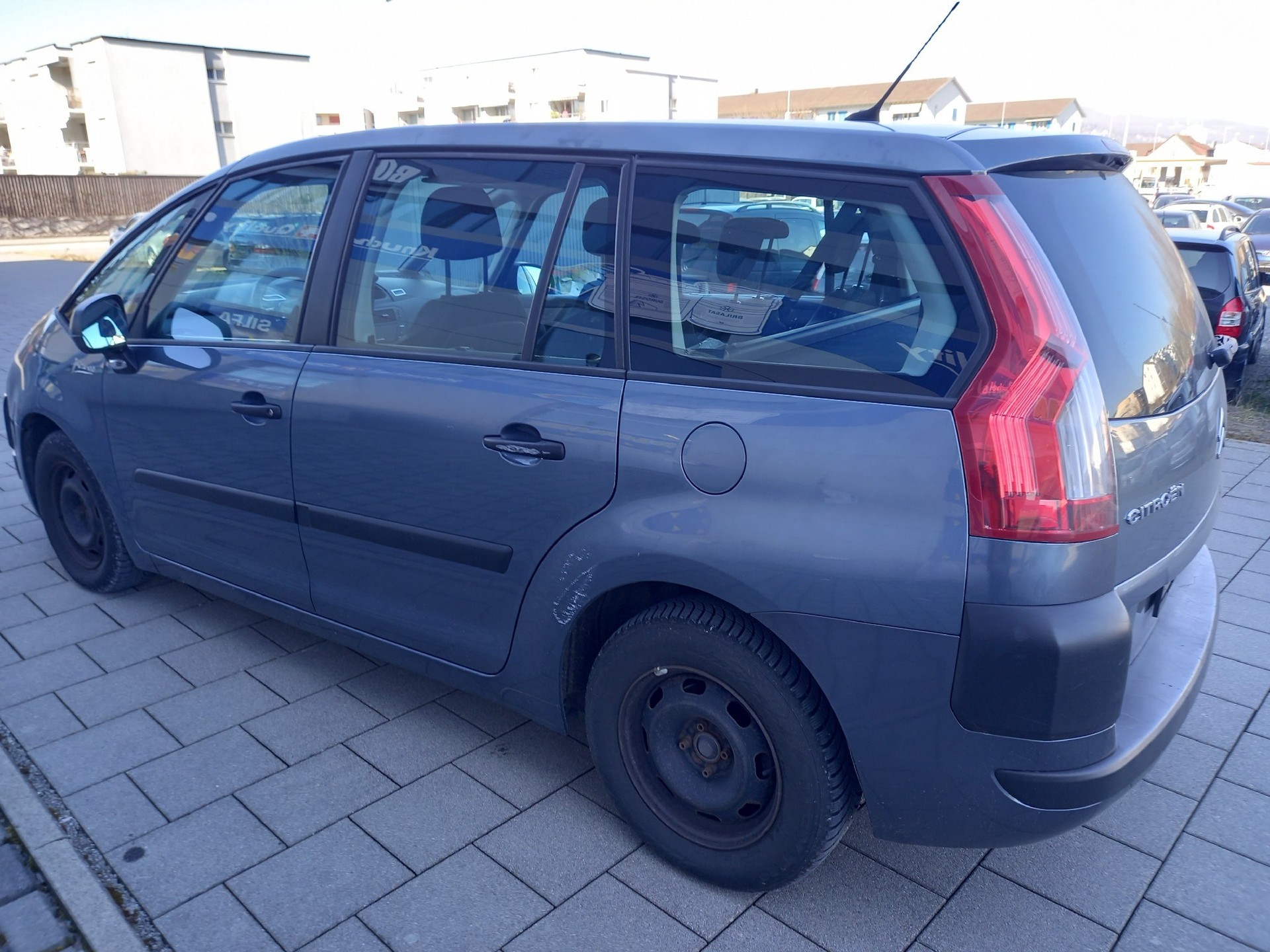 CITROEN Grand C4 Picasso 1.6 HDI 16V Dynamique-image-5