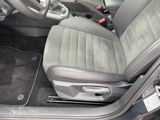 SEAT Arona 1.0TGI CNG SWISS FR-image-11