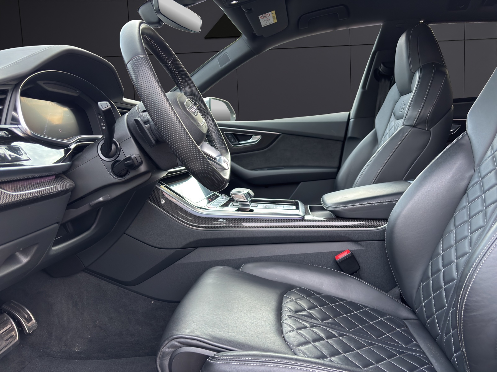 AUDI SQ8 50 TDI quattro tiptronic-image-10
