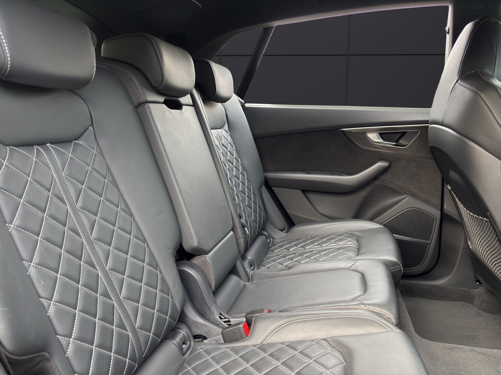AUDI SQ8 50 TDI quattro tiptronic-image-11