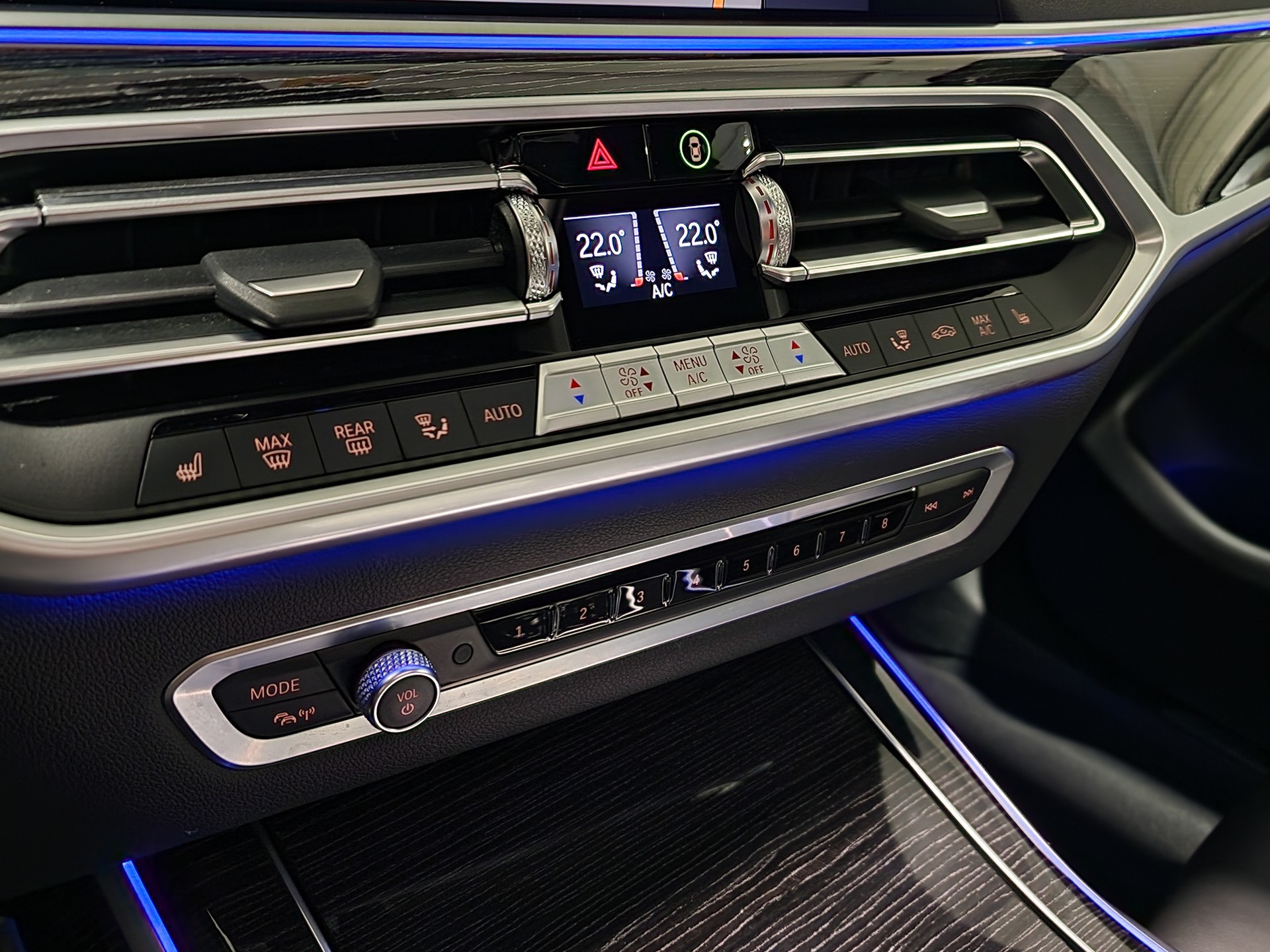 BMW X7 xDrive 30d Steptronic-image-12