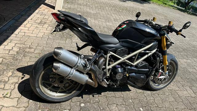 DUCATI Streetfighter 1099 S-image-1