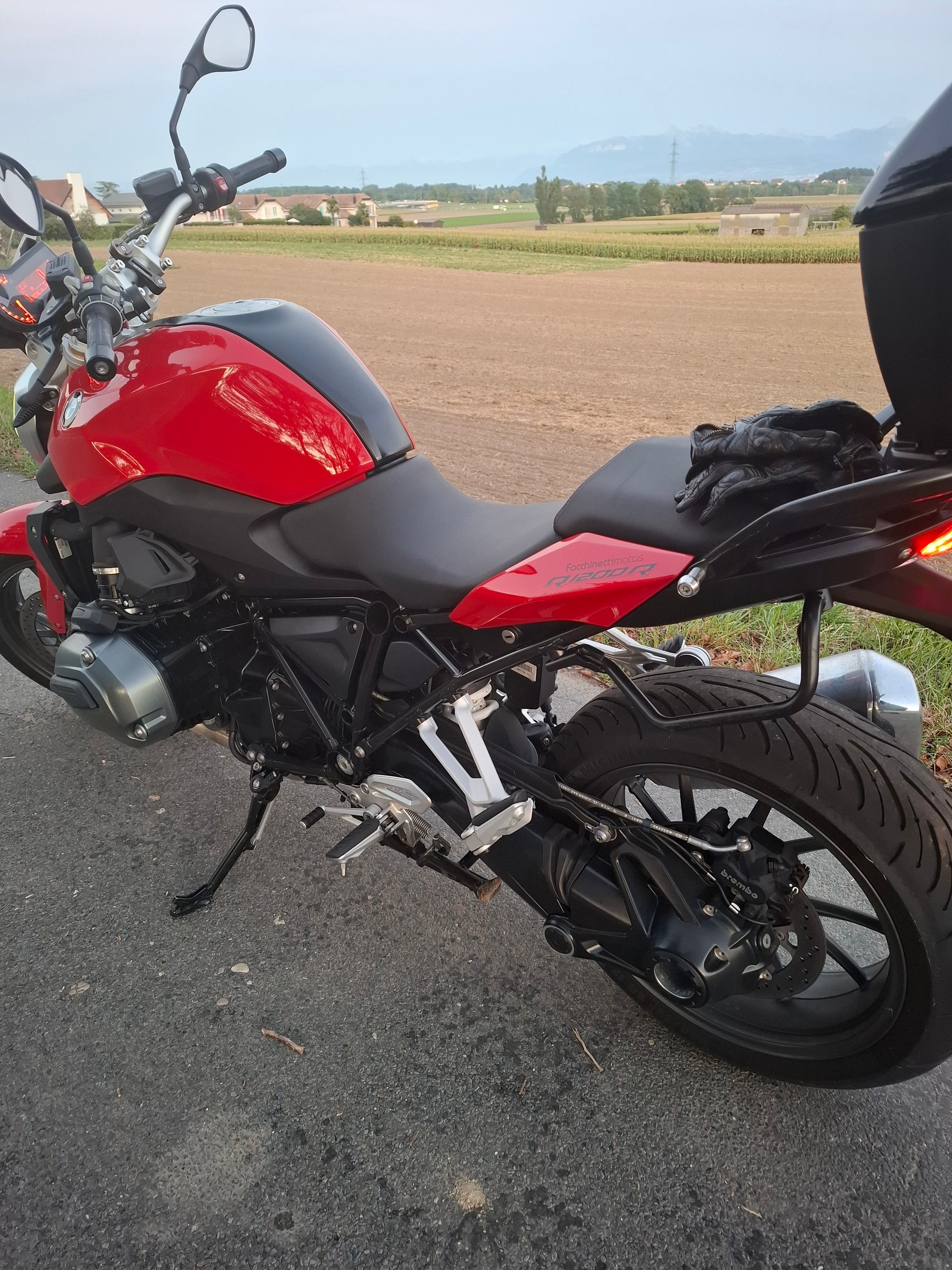 BMW R 1200 R ABS-image-2
