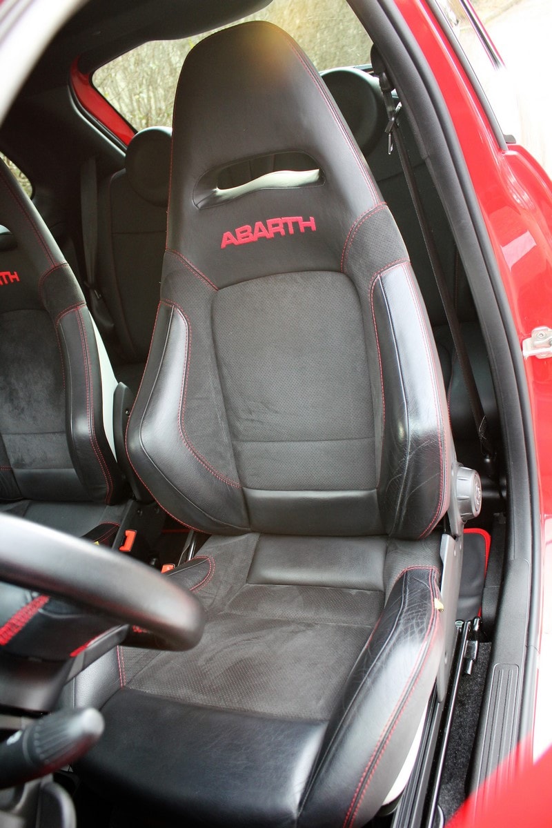 FIAT 500 1.4 16V Turbo Abarth 695 SS Ferrari Dealer Edition-image-11
