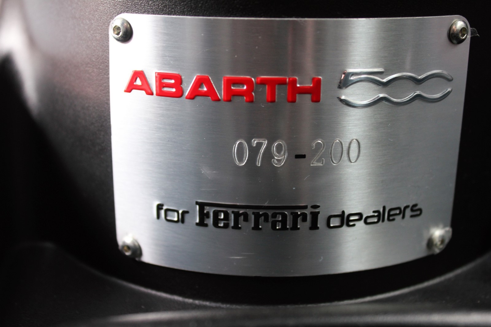 FIAT 500 1.4 16V Turbo Abarth 695 SS Ferrari Dealer Edition-image-13