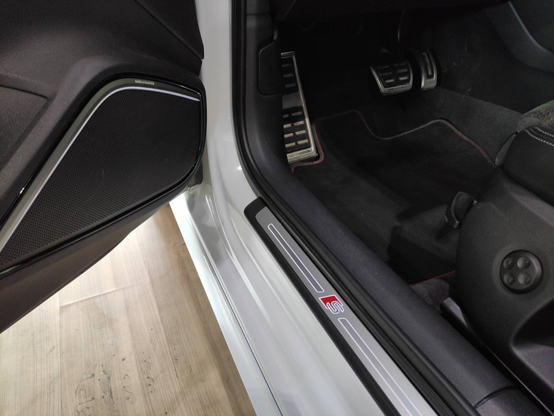AUDI S3 Sportback 2.0 TFSI quattro S-Tronic-image-3