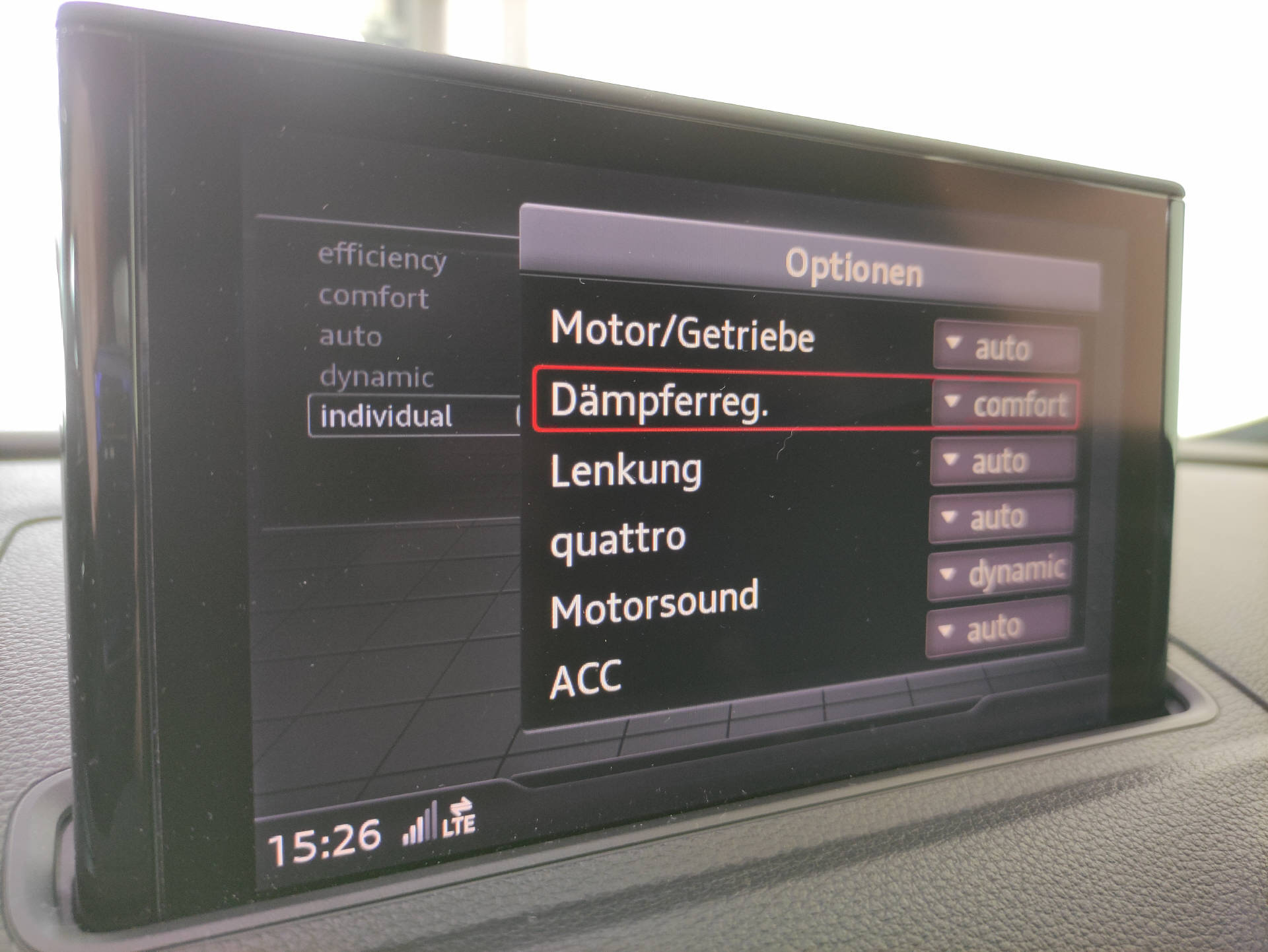 AUDI S3 Sportback 2.0 TFSI quattro S-Tronic-image-9