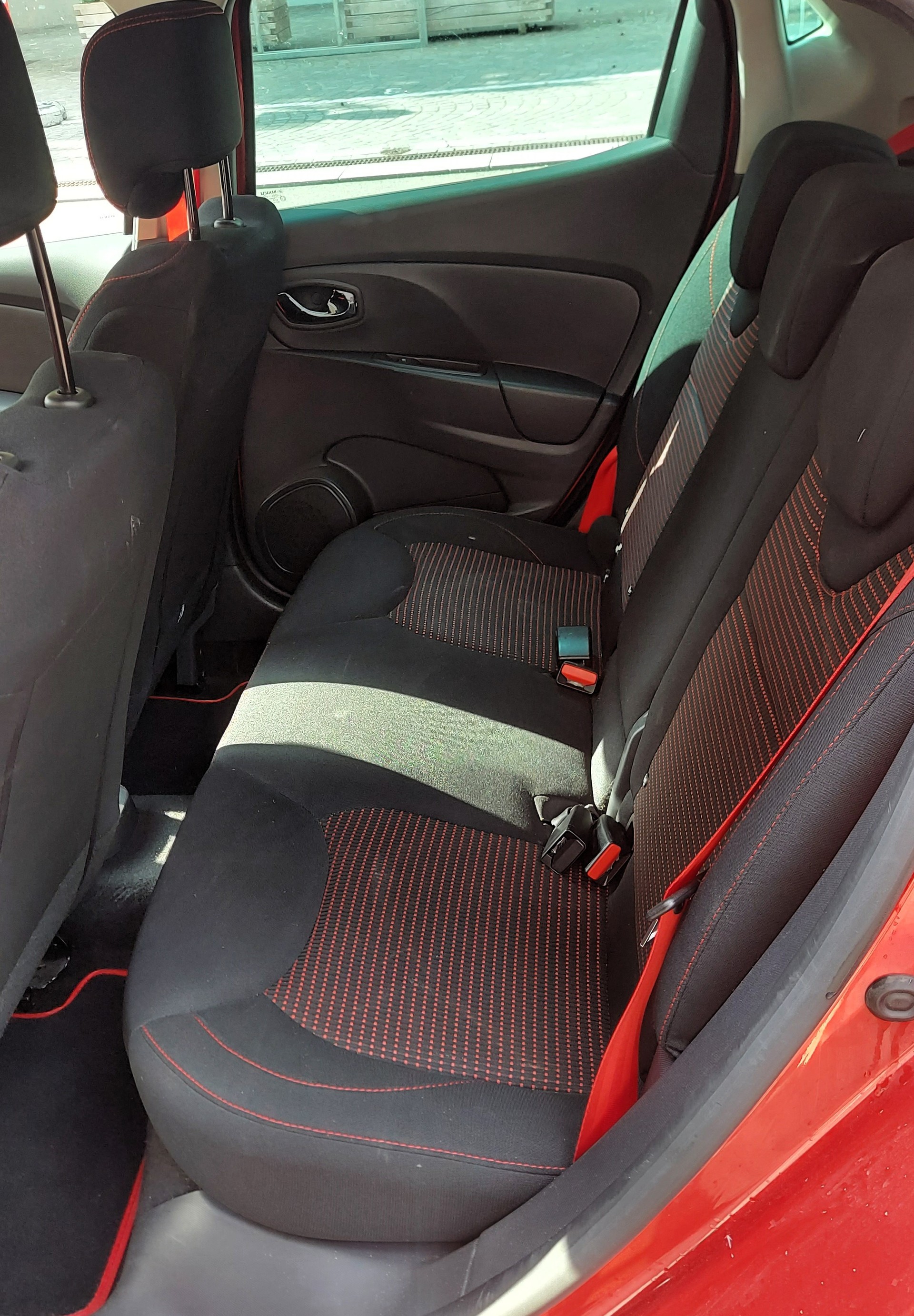 RENAULT Clio 1.6 T RS 200 EDC-image-5