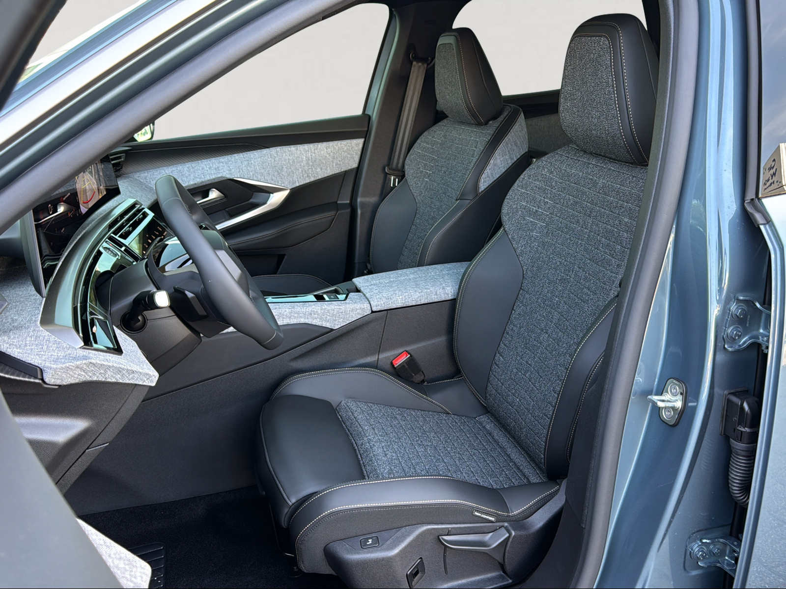 PEUGEOT 5008 145 Hybrid e-DCS6 Allure Premium 8 Jahre Garantie!!-image-3