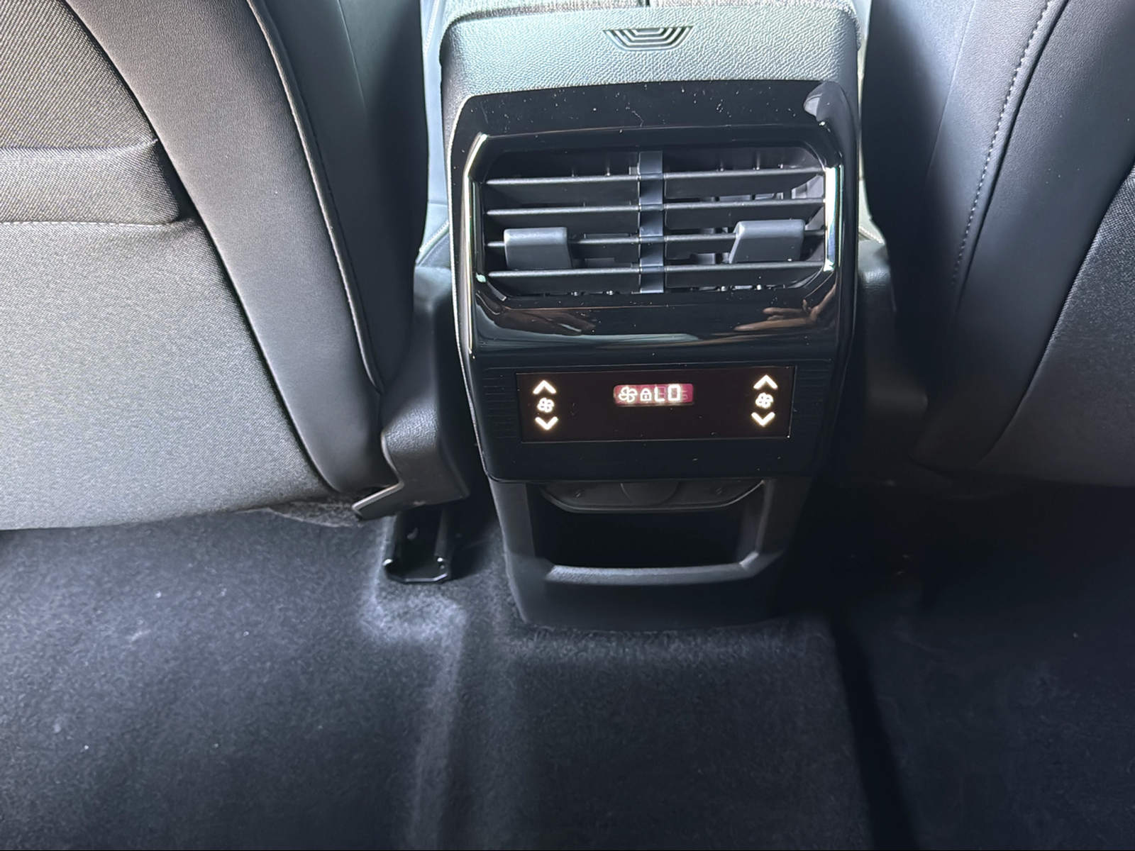 PEUGEOT 5008 145 Hybrid e-DCS6 Allure Premium 8 Jahre Garantie!!-image-10