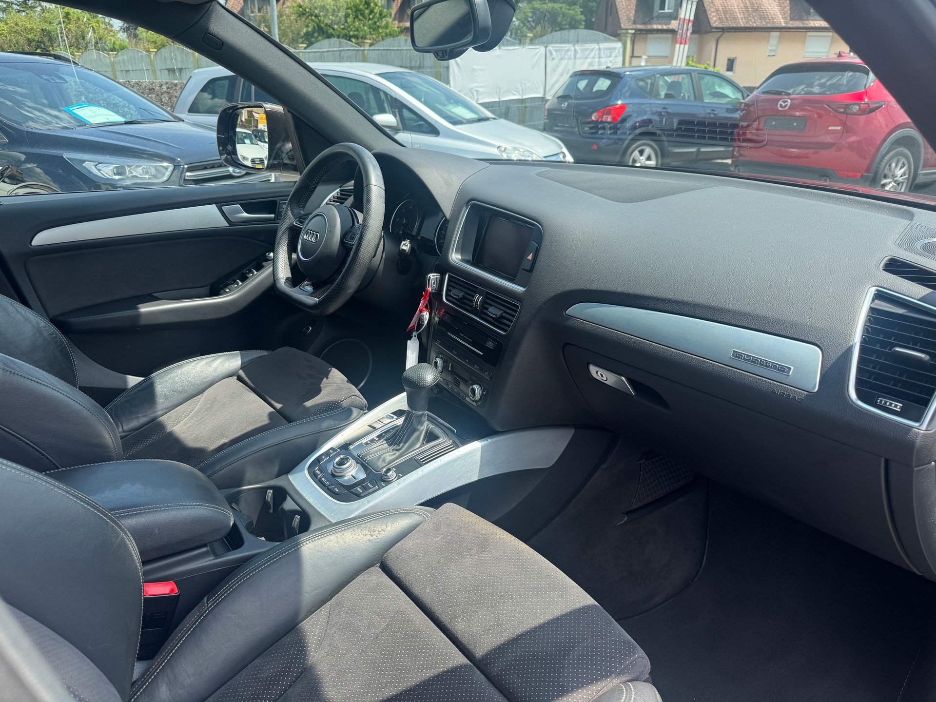 AUDI Q5 2.0 TDI quattro S-tronic-image-9