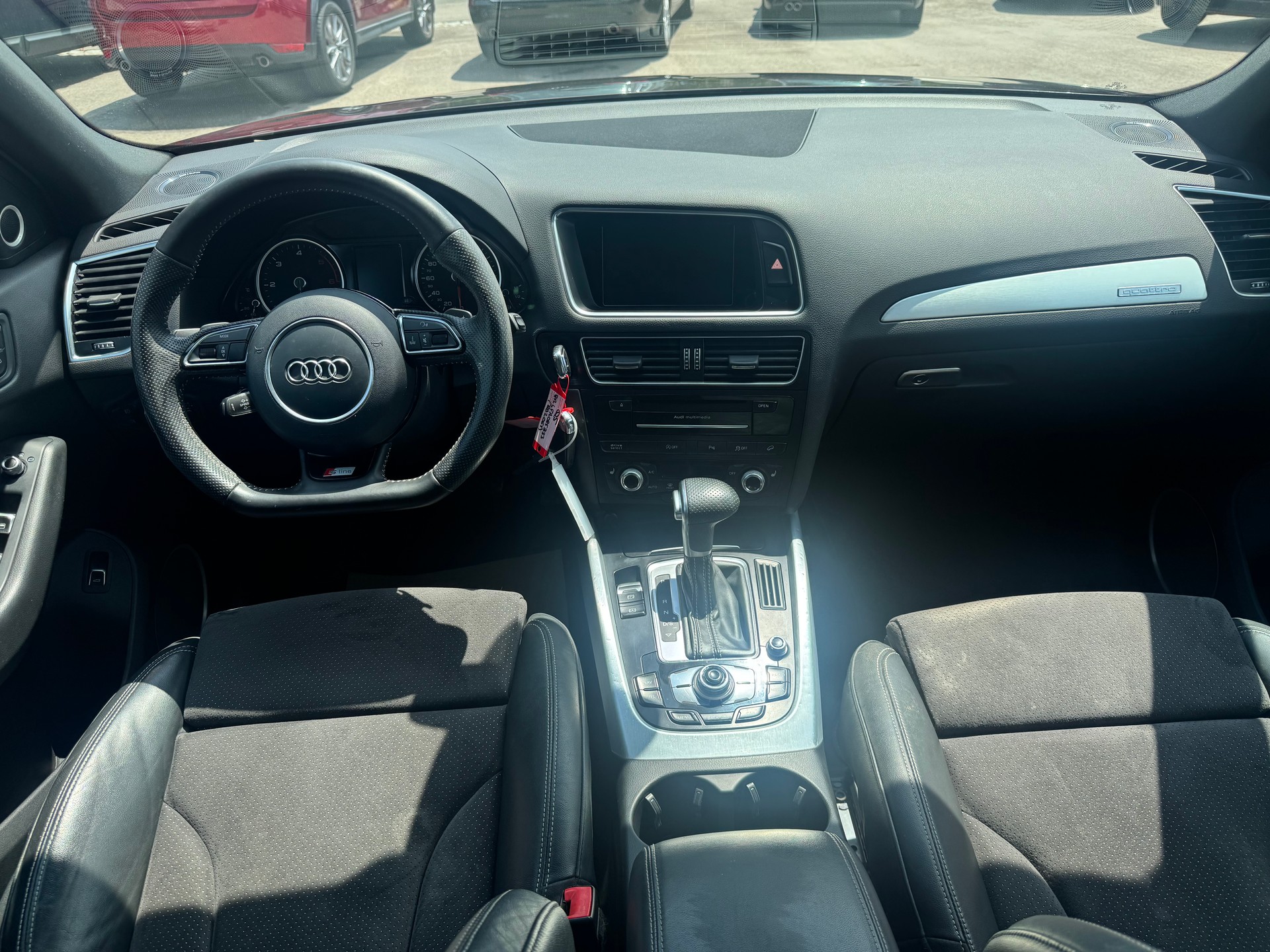 AUDI Q5 2.0 TDI quattro S-tronic-image-11