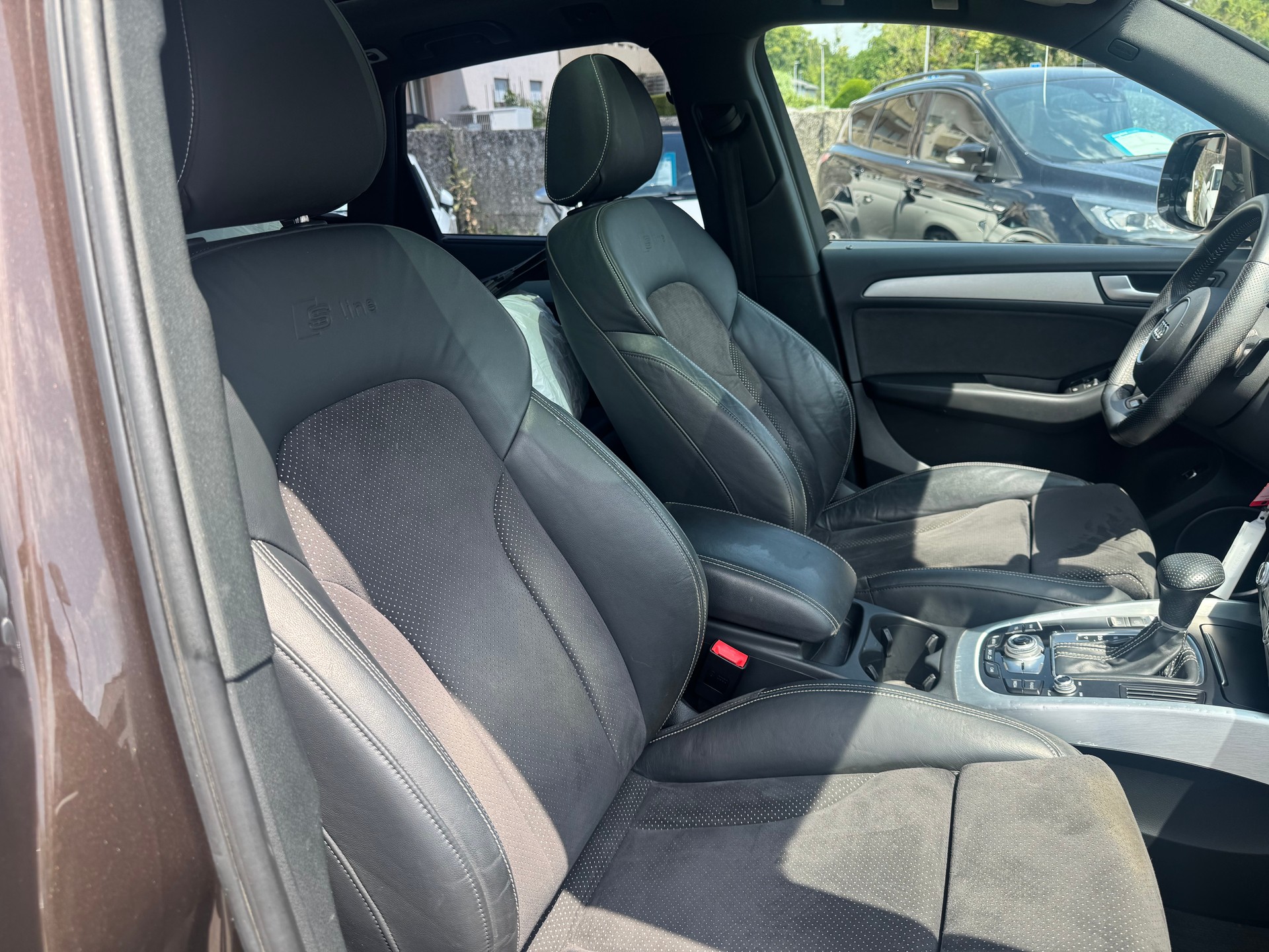 AUDI Q5 2.0 TDI quattro S-tronic-image-10
