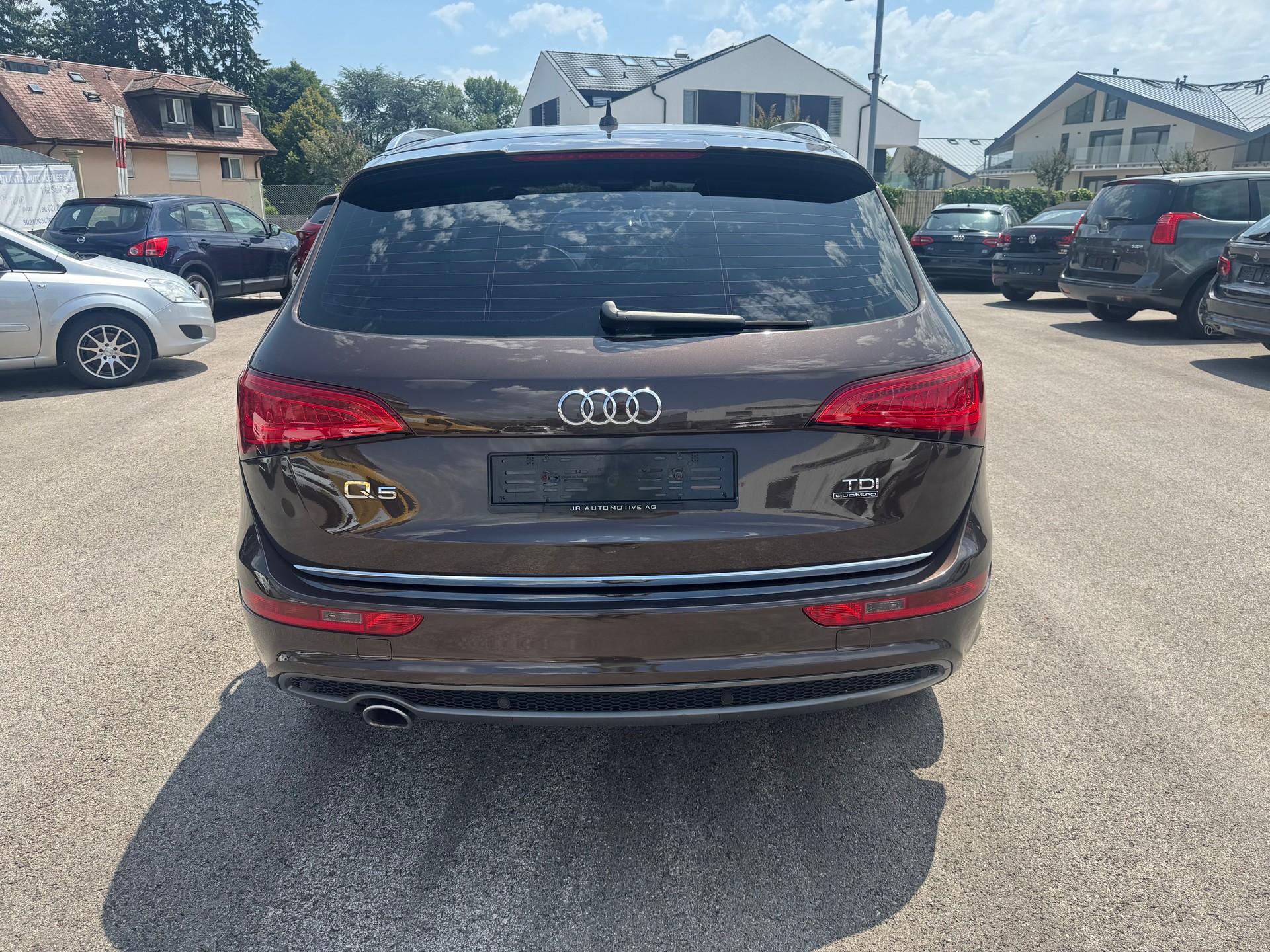 AUDI Q5 2.0 TDI quattro S-tronic-image-2
