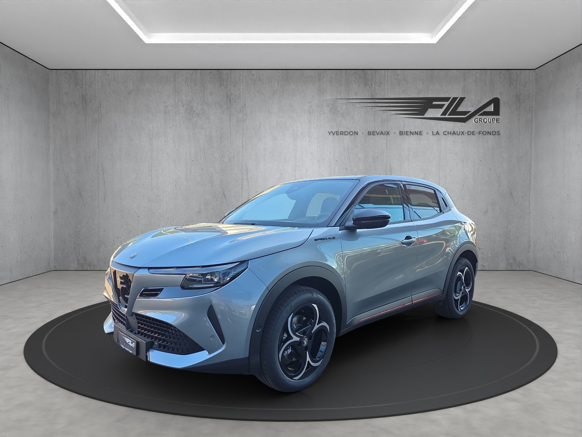 ALFA ROMEO Junior 1.2 Ibrida Speciale-image-1