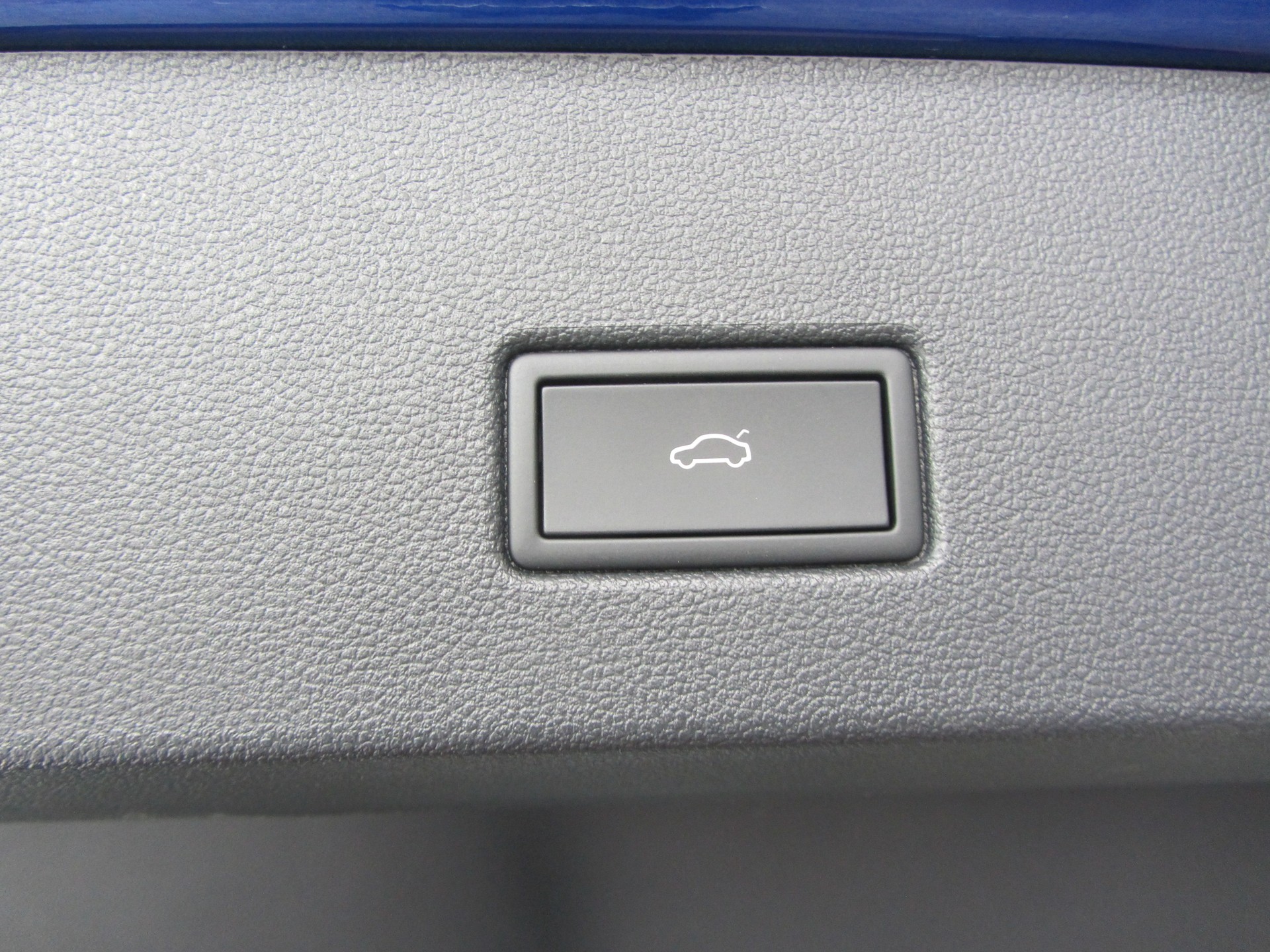 VW T-Roc 2.0 TSI R-Line DSG 4Motion-image-9