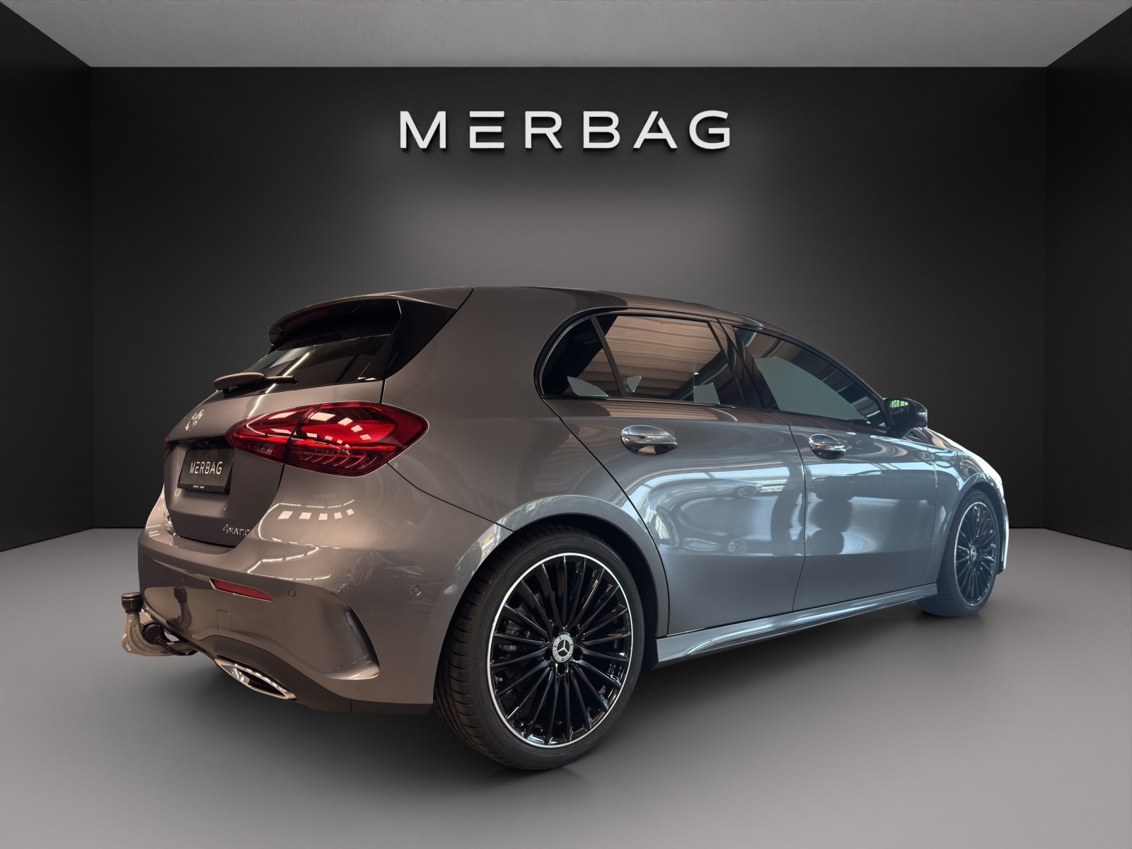 MERCEDES-BENZ A 250 4Matic 8G-DCT AMG Line-image-5