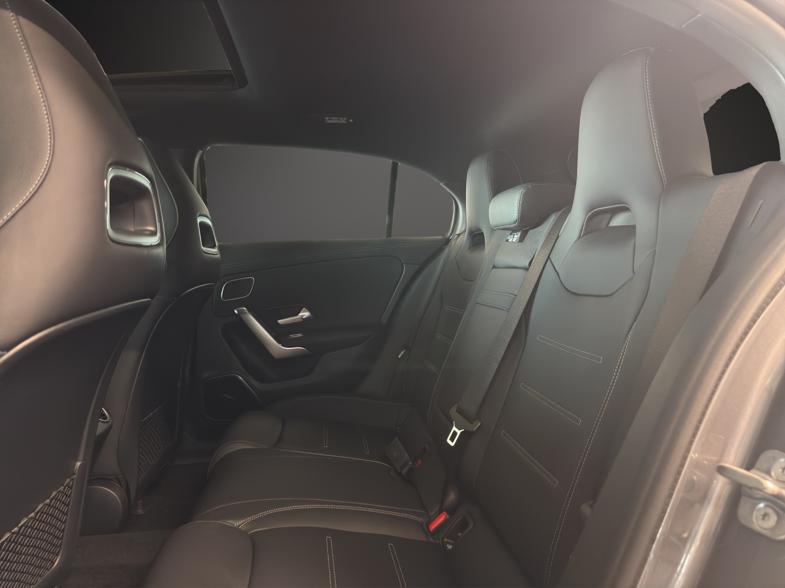MERCEDES-BENZ A 250 4Matic 8G-DCT AMG Line-image-11