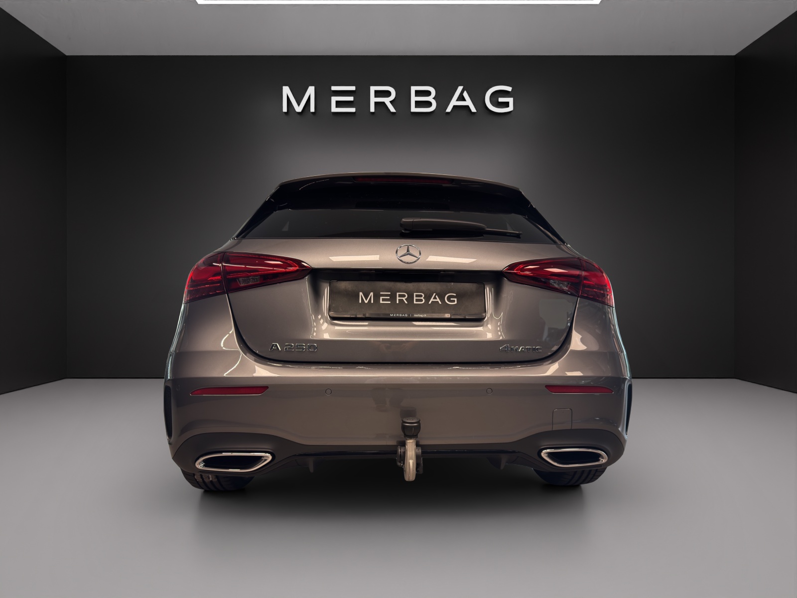 MERCEDES-BENZ A 250 4Matic 8G-DCT AMG Line-image-4