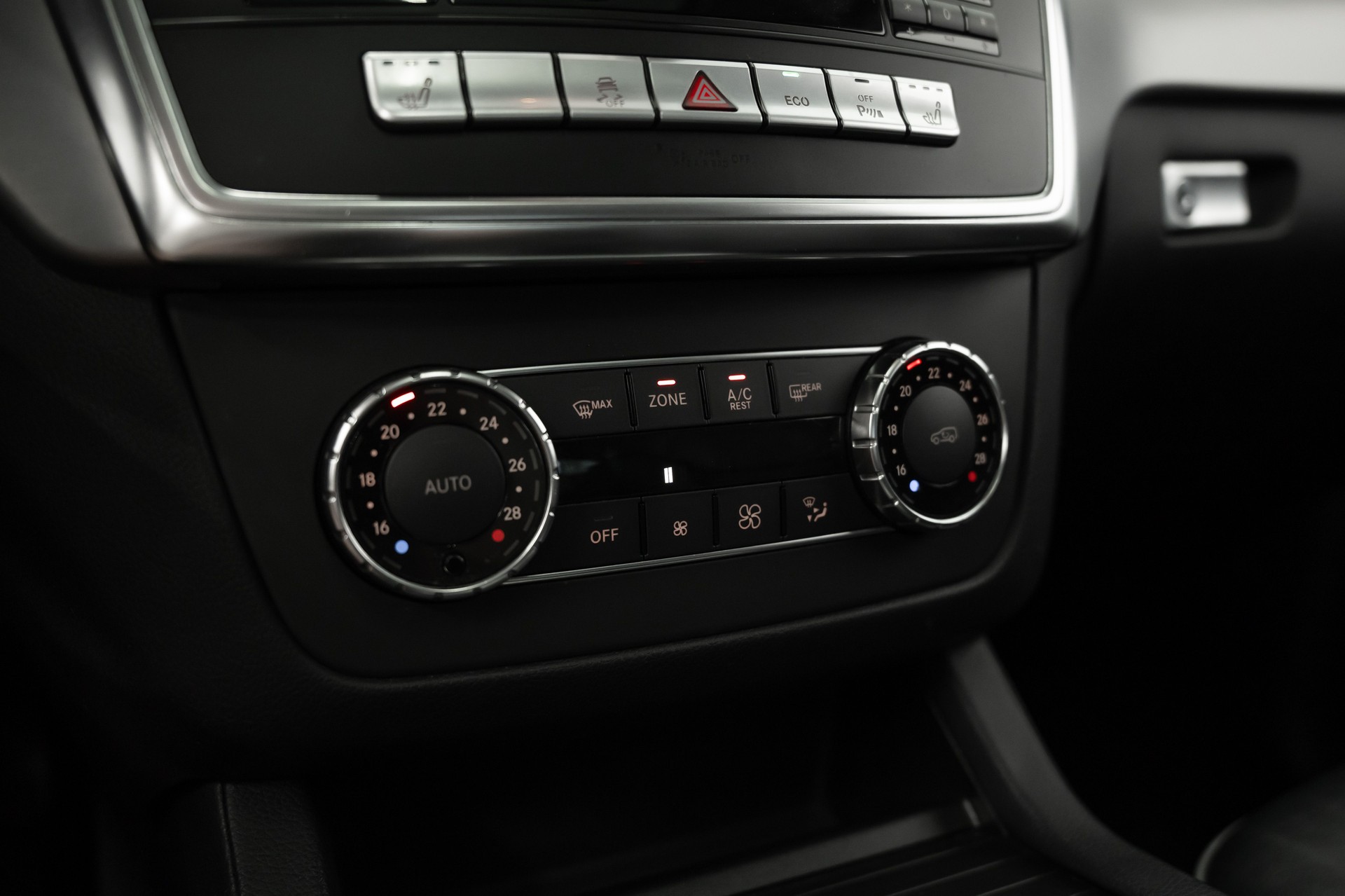 MERCEDES-BENZ ML 350 BlueTEC Edition 4Matic 7G-Tronic-image-12