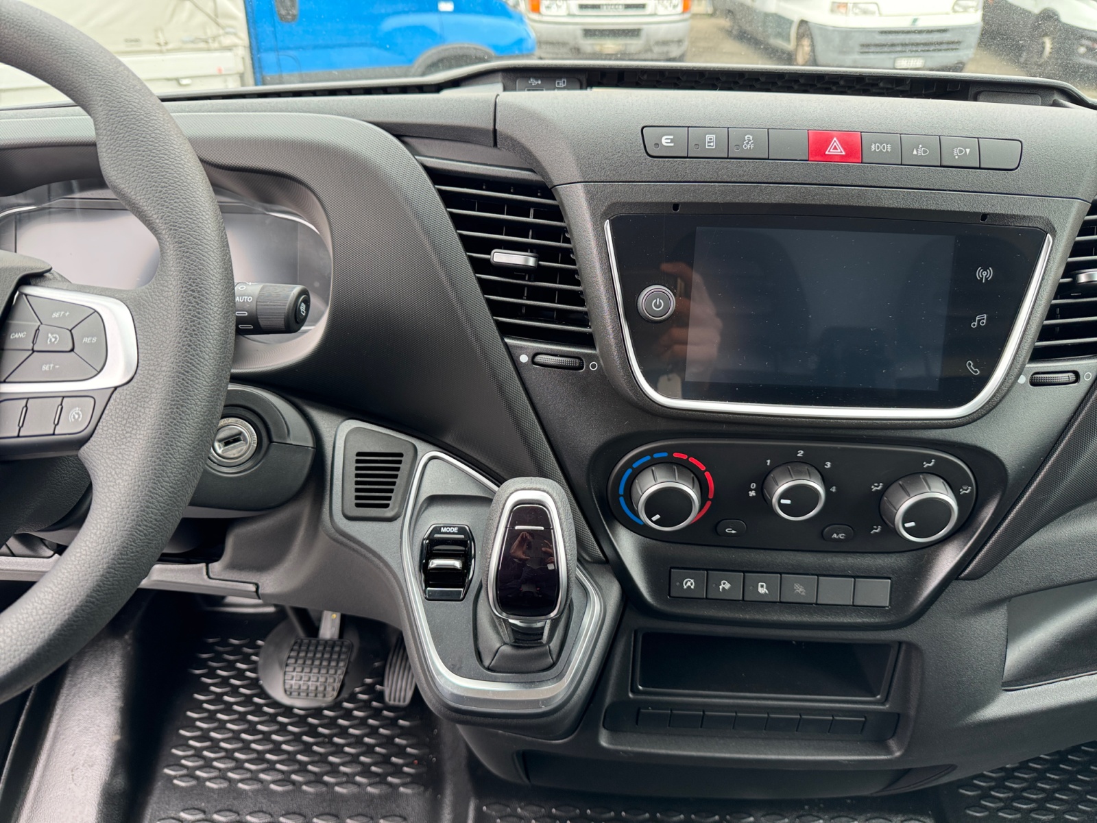 IVECO 35S18HA8V H2-image-8