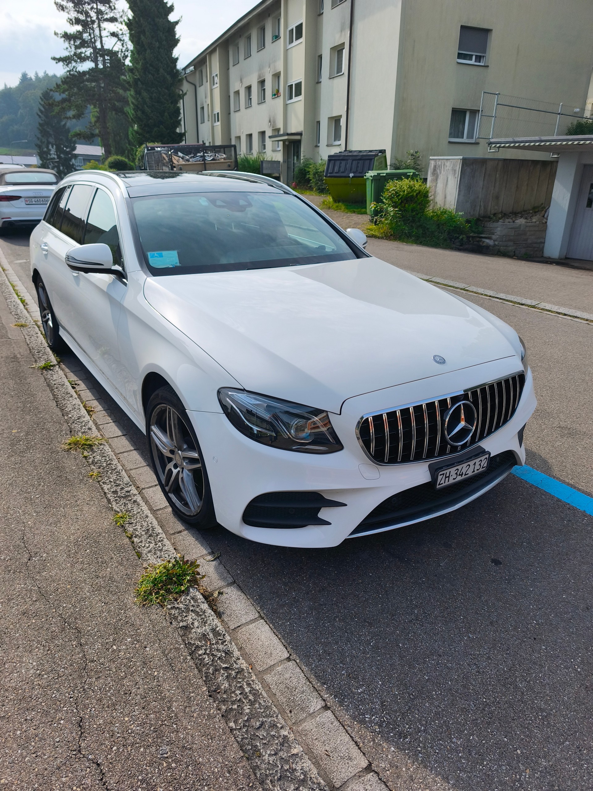 MERCEDES-BENZ E 220 d 9G-Tronic-image-0