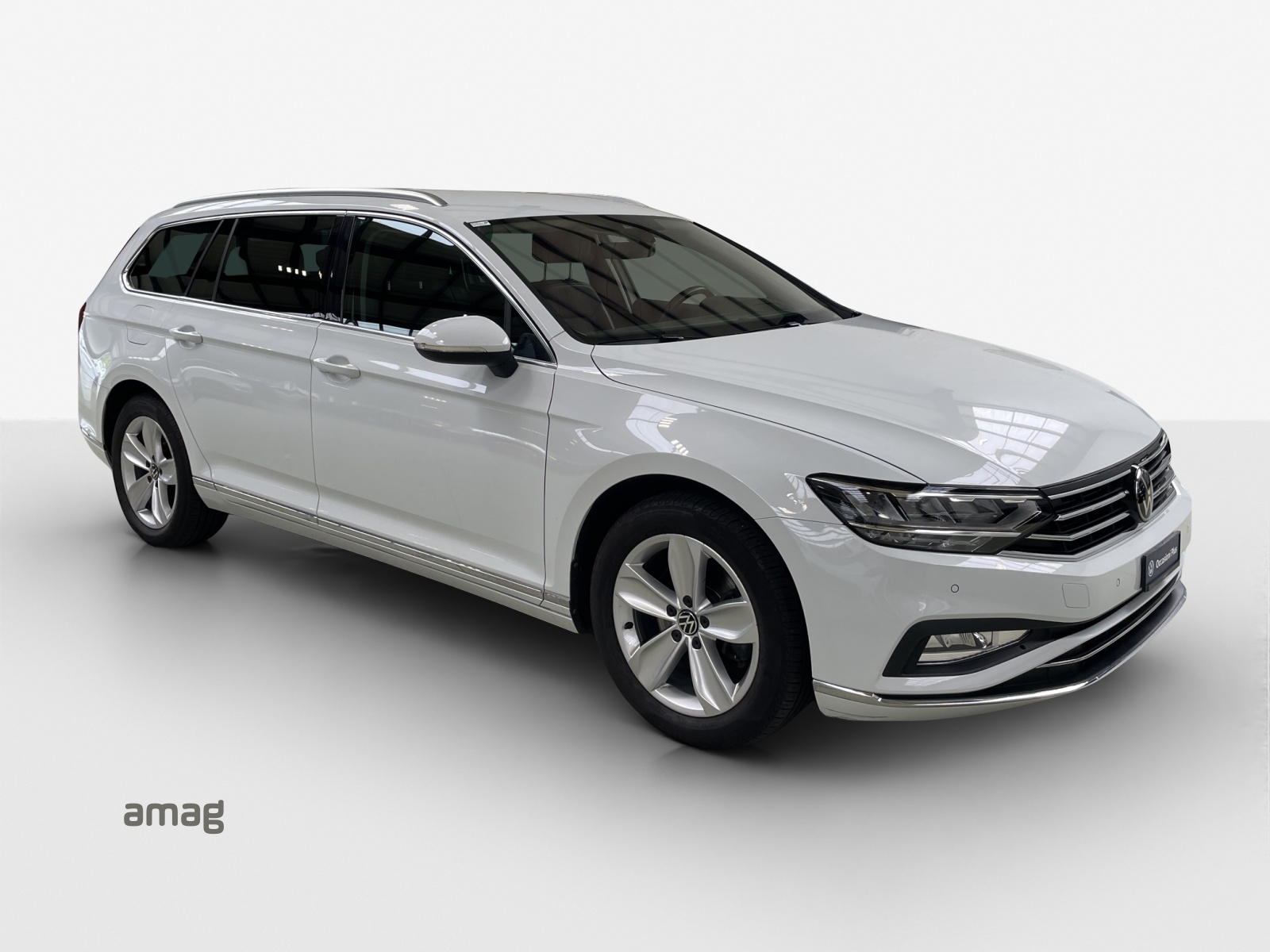 VW Passat 2.0 TDI BMT Elegance 4Motion DSG-image-5