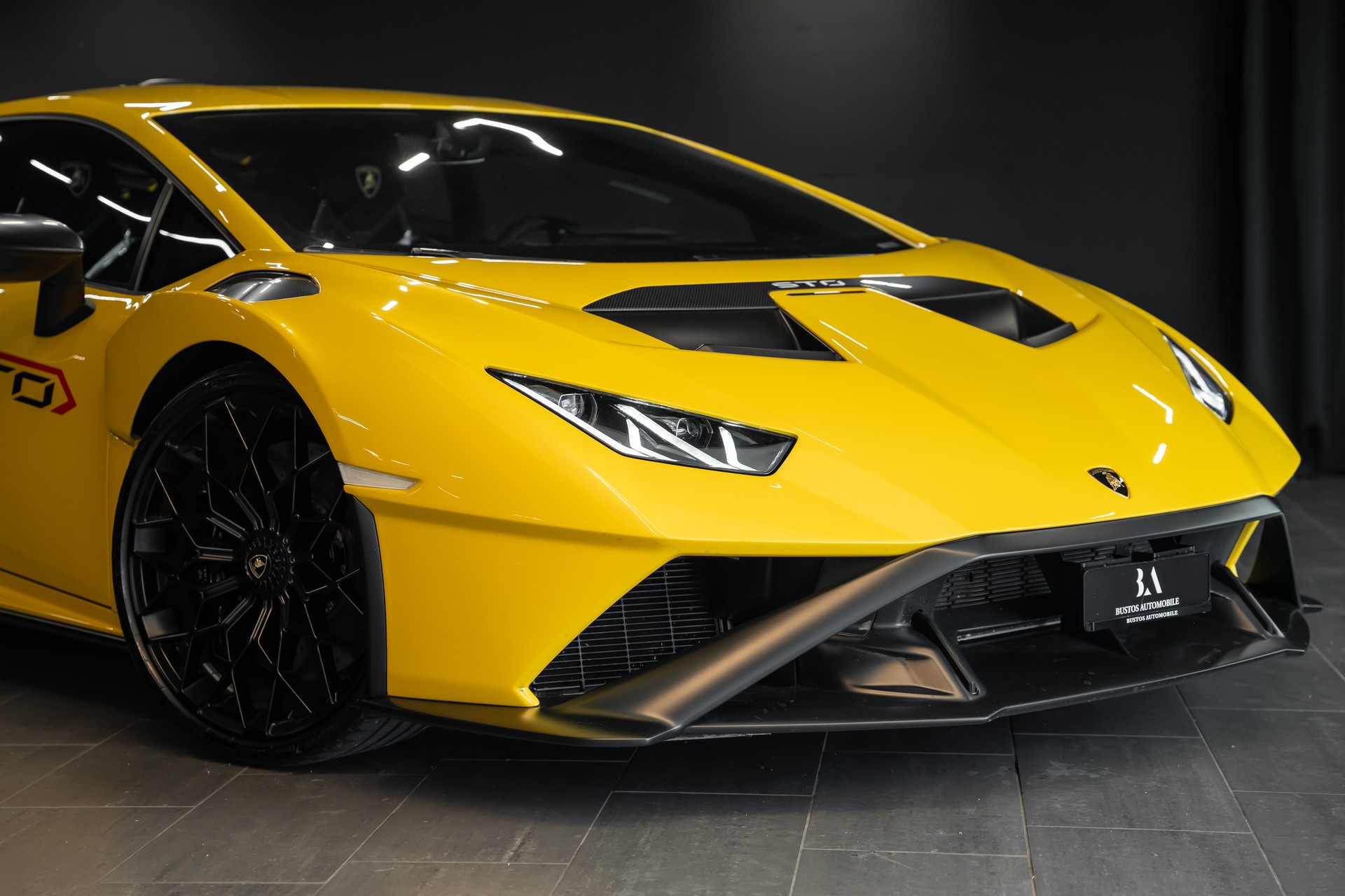 LAMBORGHINI Huracan STO Coupé DCT RWD / Full PPF / CH Auto /-image-1