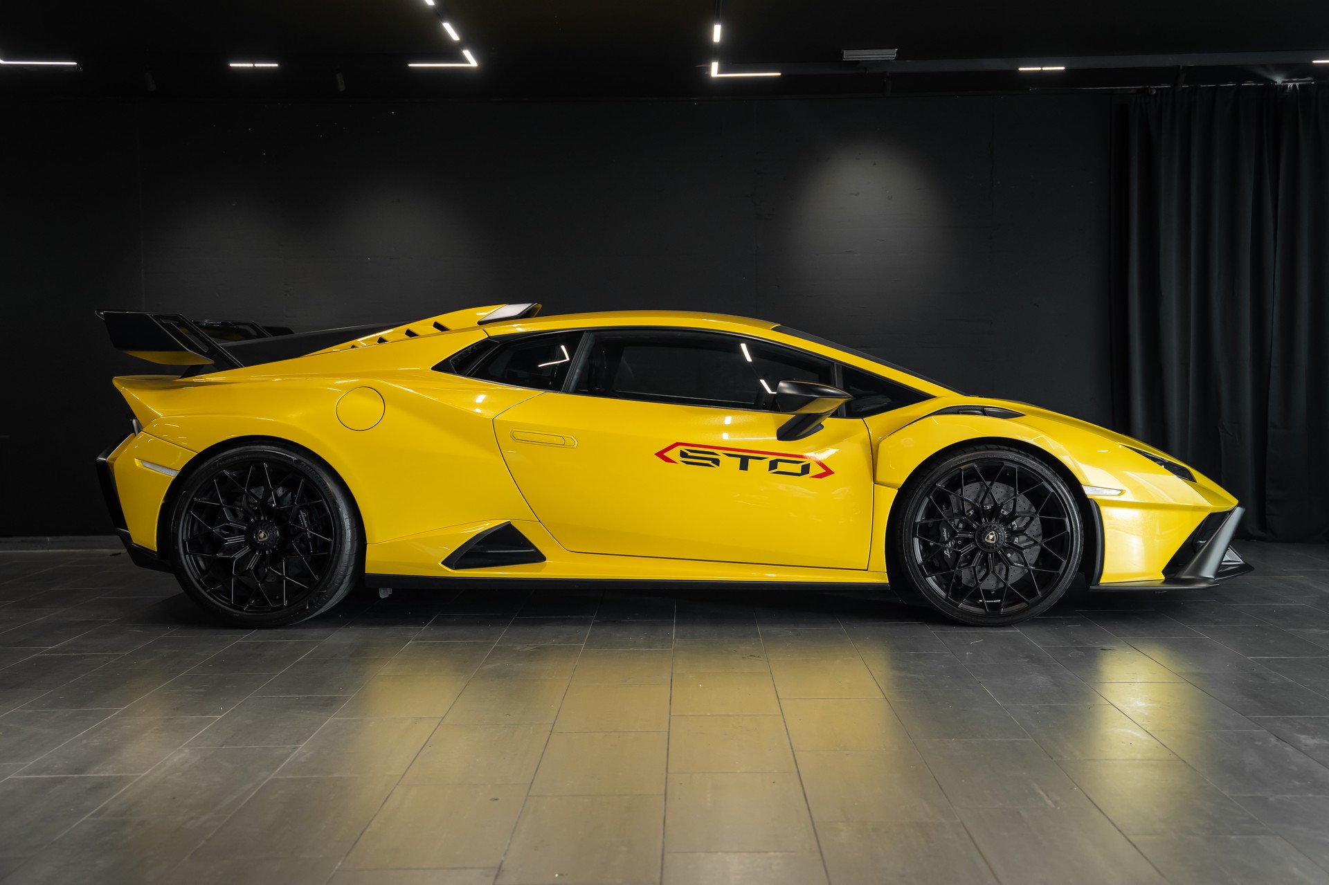 LAMBORGHINI Huracan STO Coupé DCT RWD / Full PPF / CH Auto /-image-4